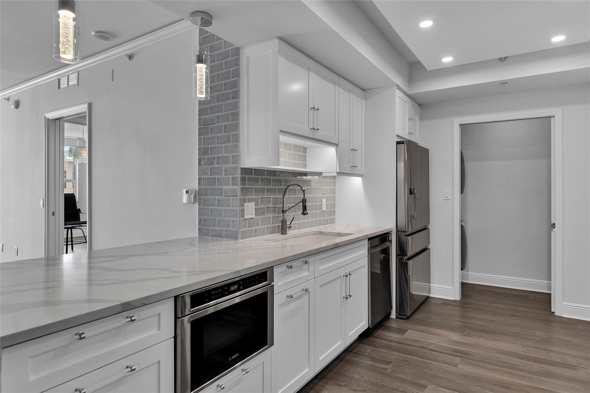 350 SE 2nd St 2450