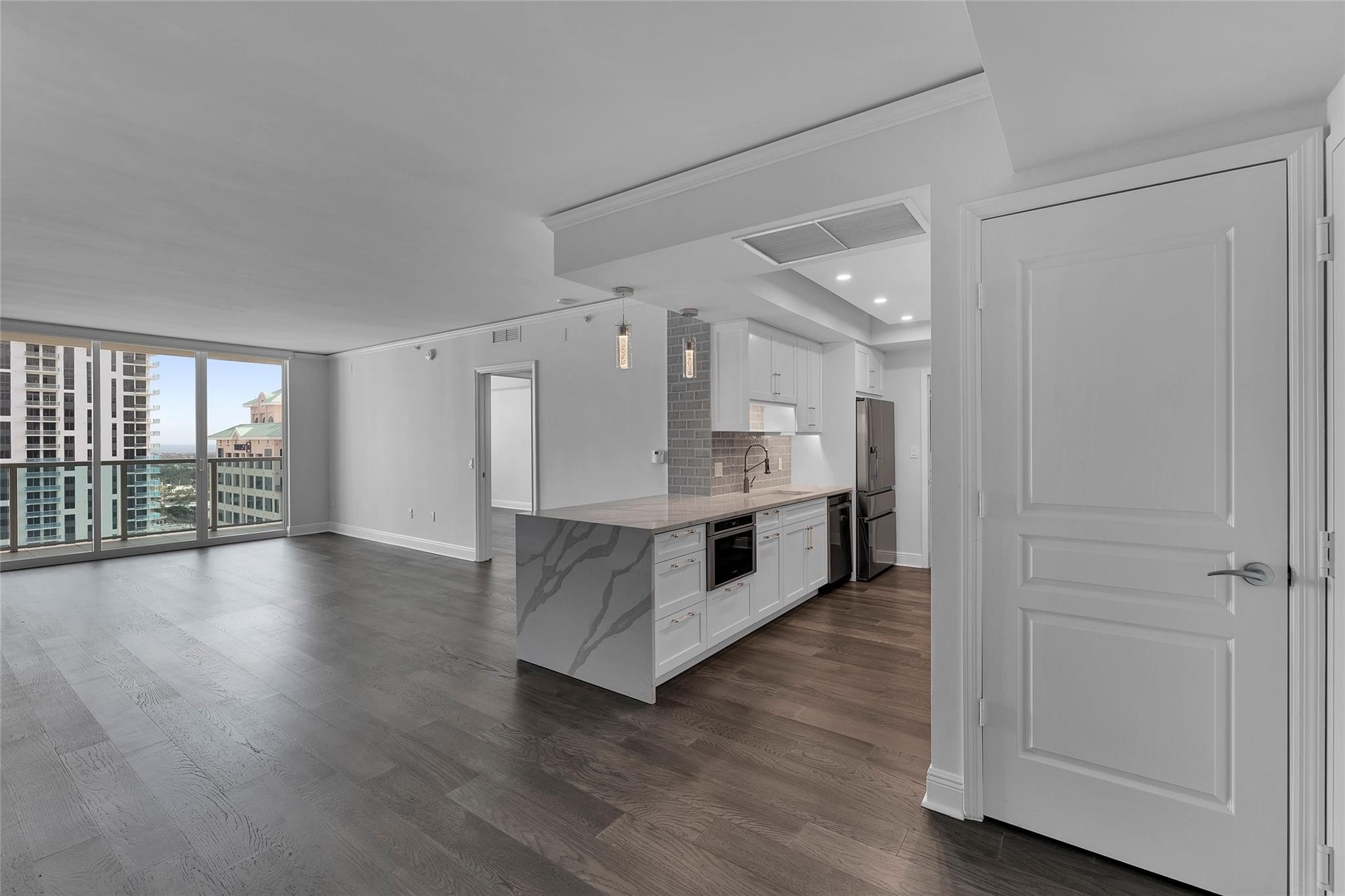 350 SE 2nd St 2450
