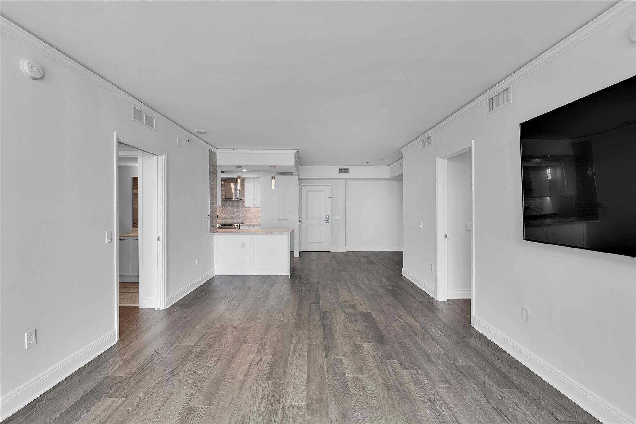 350 SE 2nd St 2450