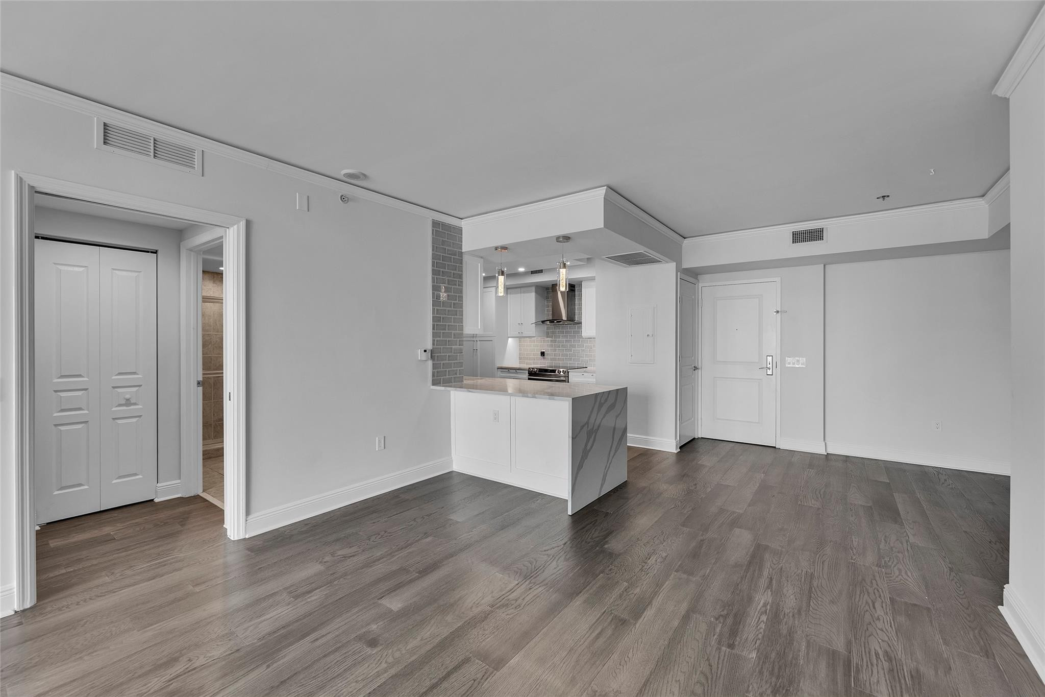350 SE 2nd St 2450