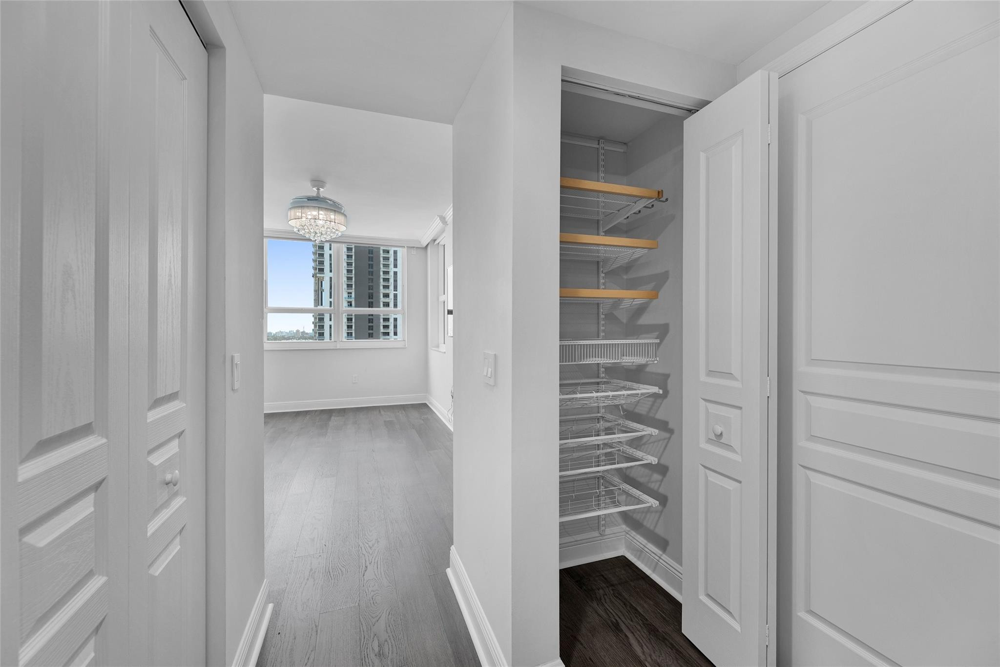 350 SE 2nd St 2450