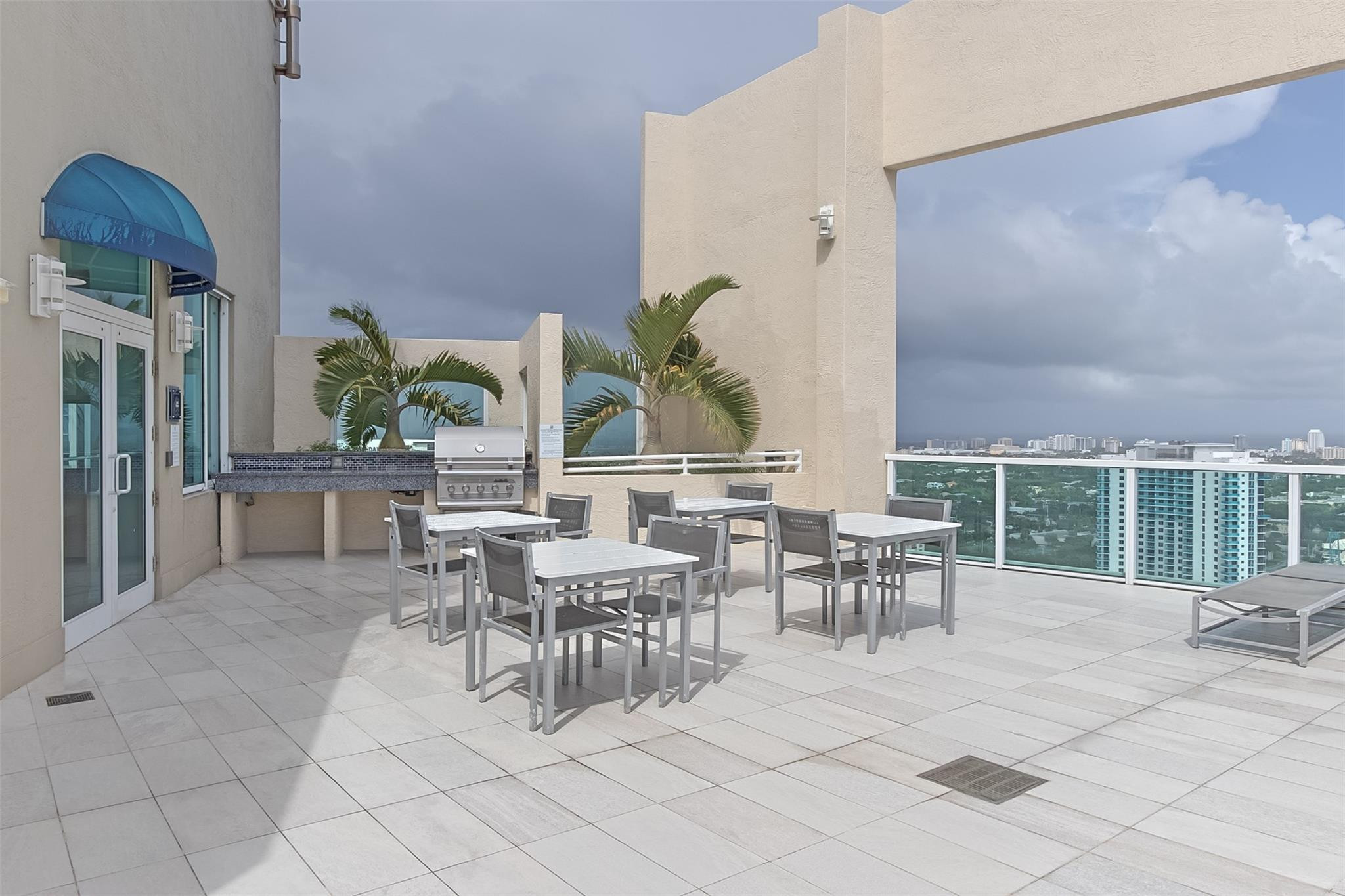 350 SE 2nd St 2450