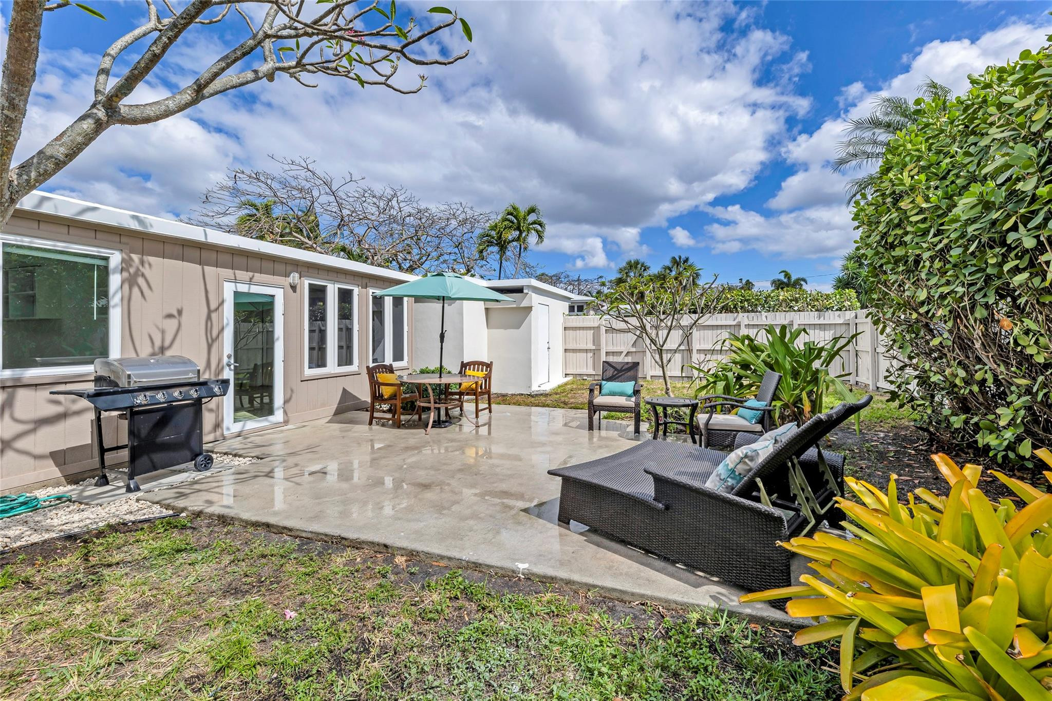 2006 NE 29th Ct
