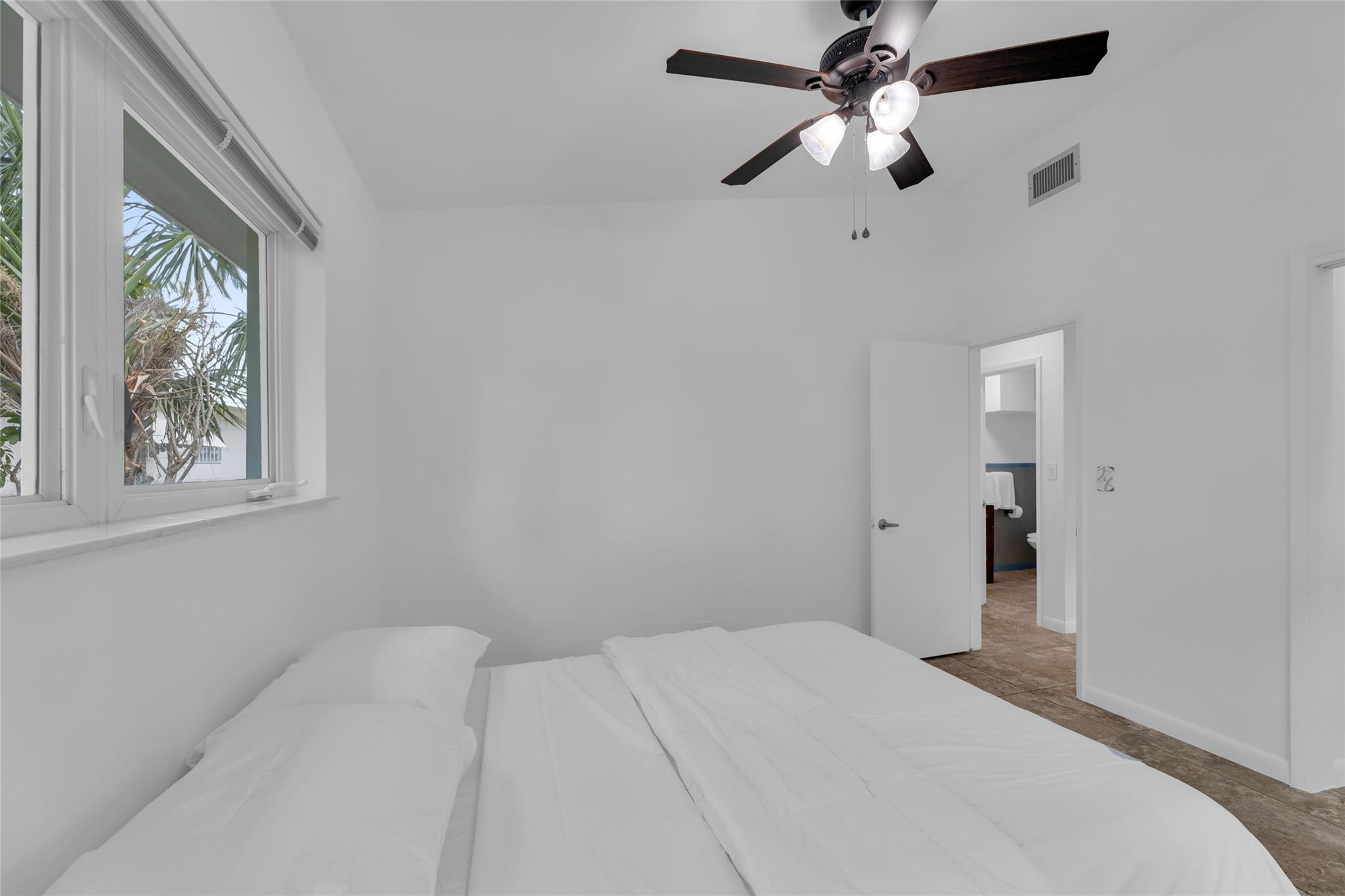 2006 NE 29th Ct