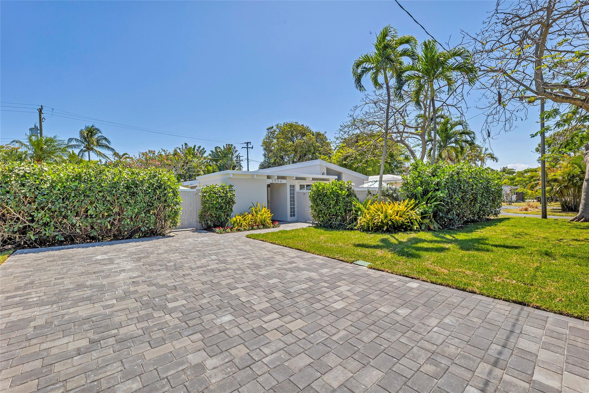 2006 NE 29th Ct