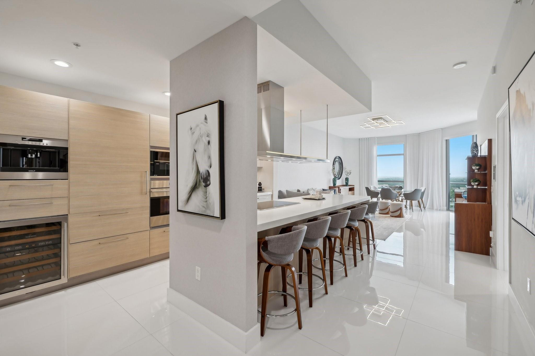17301 Biscayne Blvd LPH-6