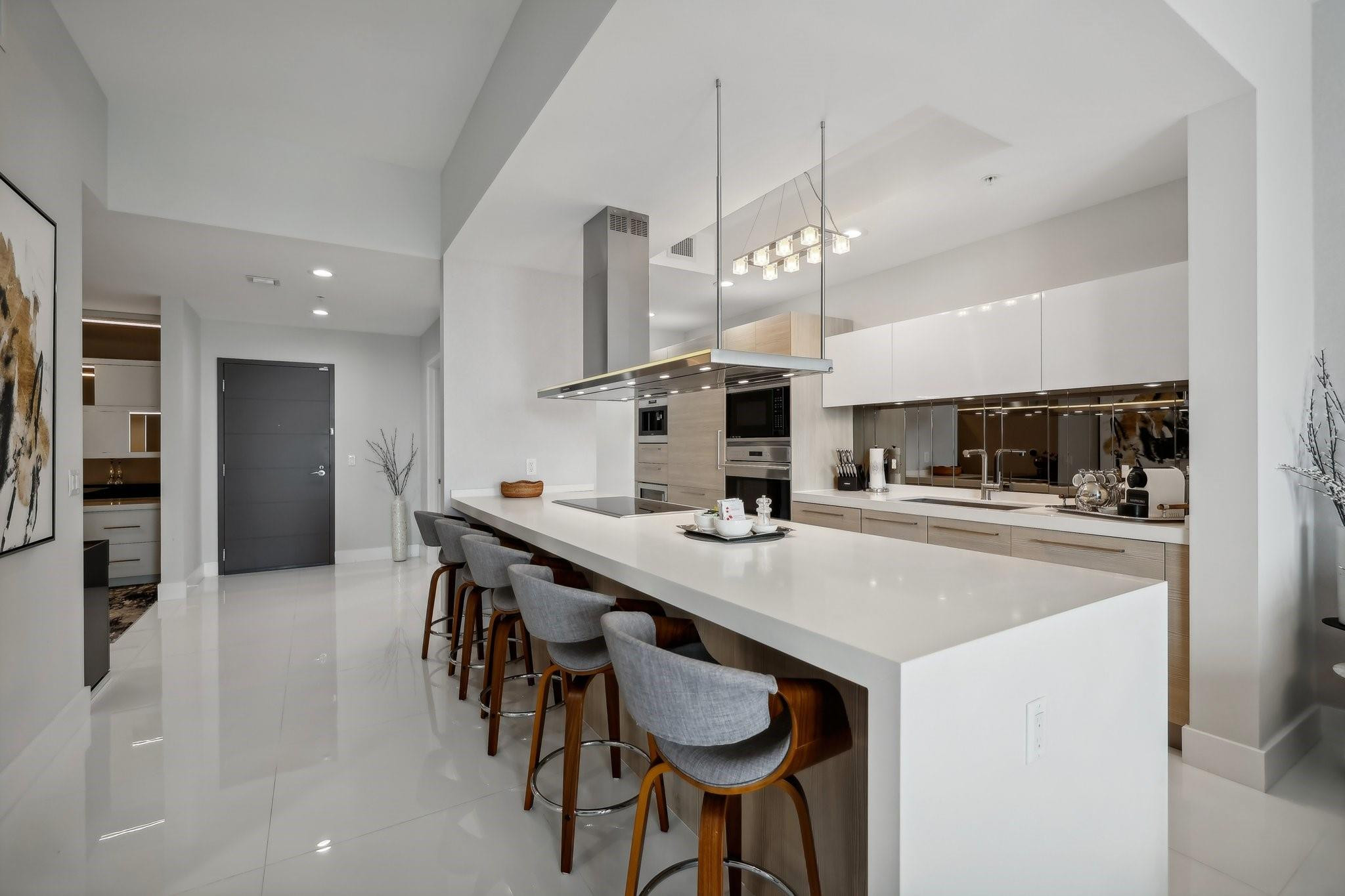 17301 Biscayne Blvd LPH-6