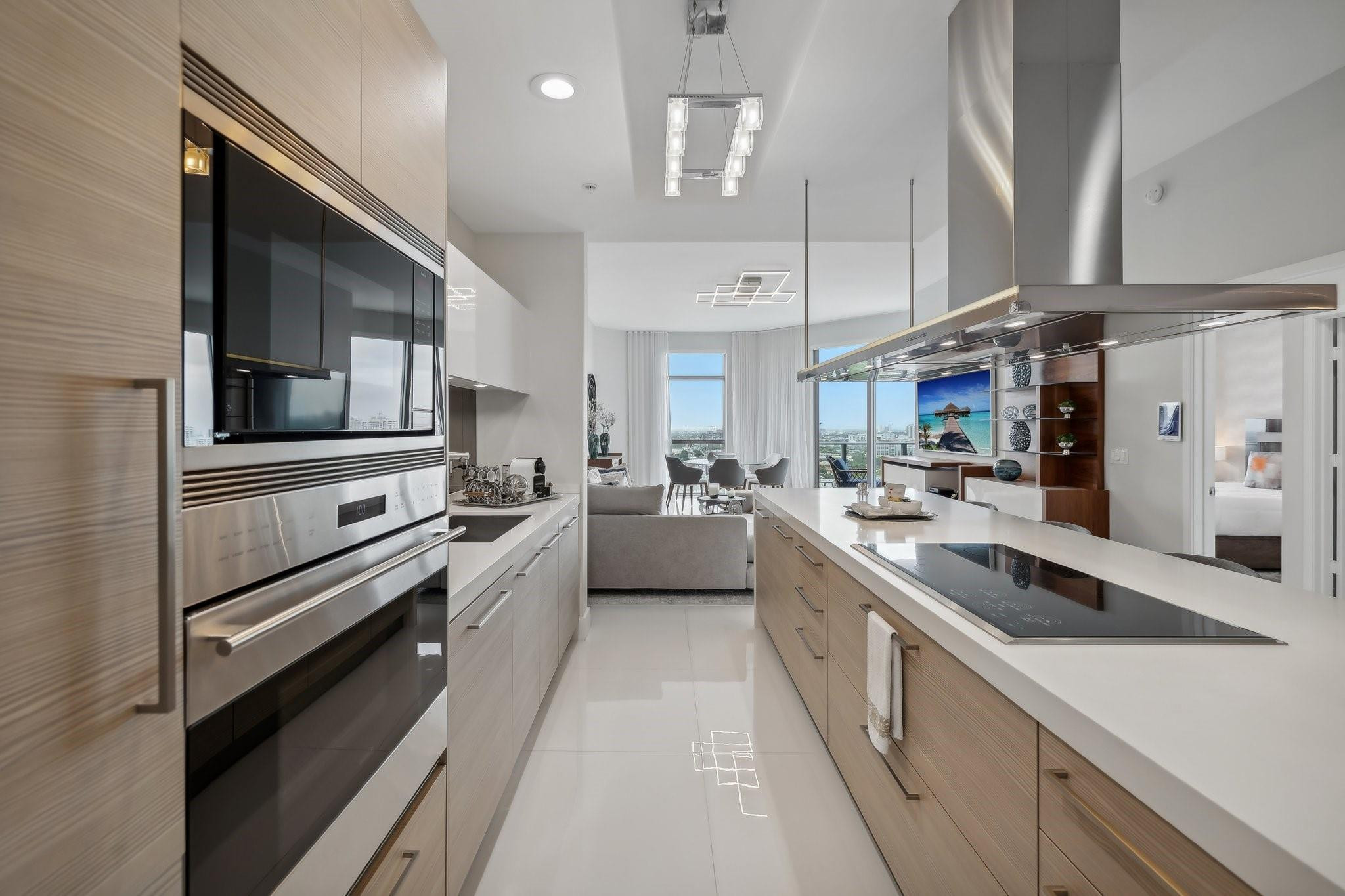 17301 Biscayne Blvd LPH-6