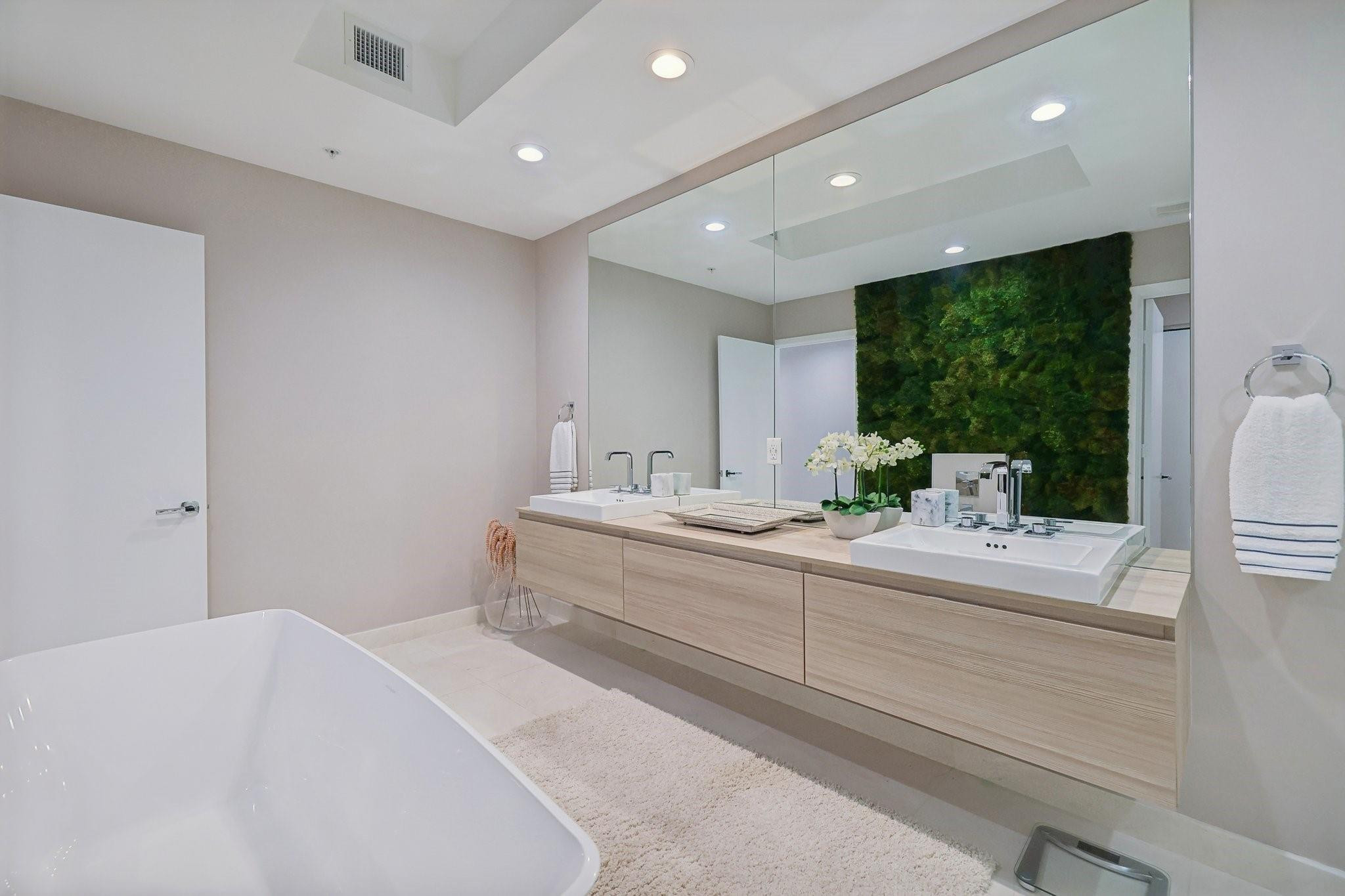 17301 Biscayne Blvd LPH-6