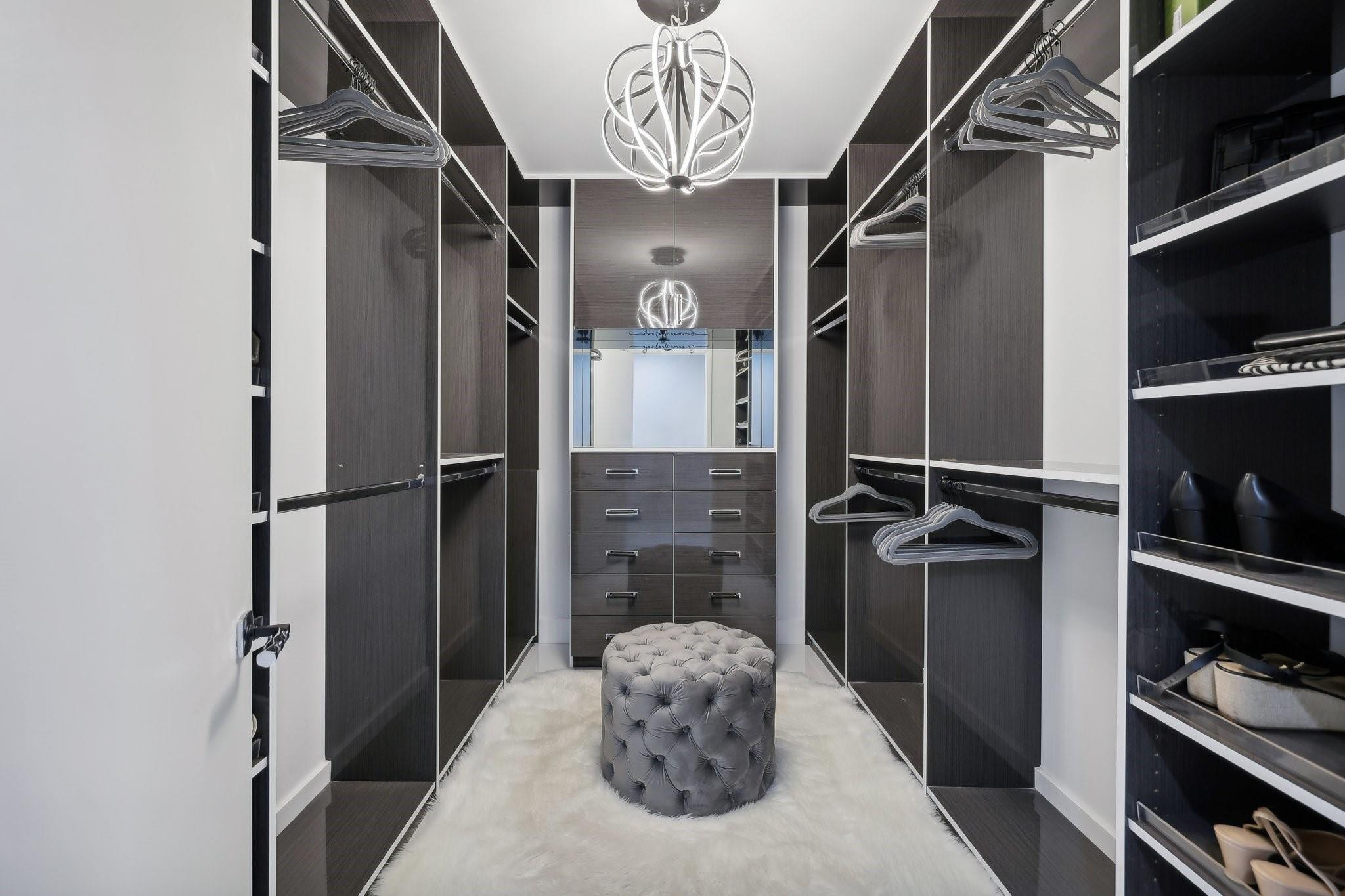17301 Biscayne Blvd LPH-6