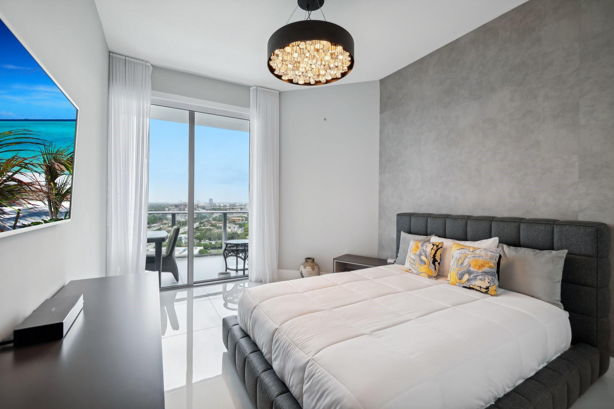 17301 Biscayne Blvd LPH-6