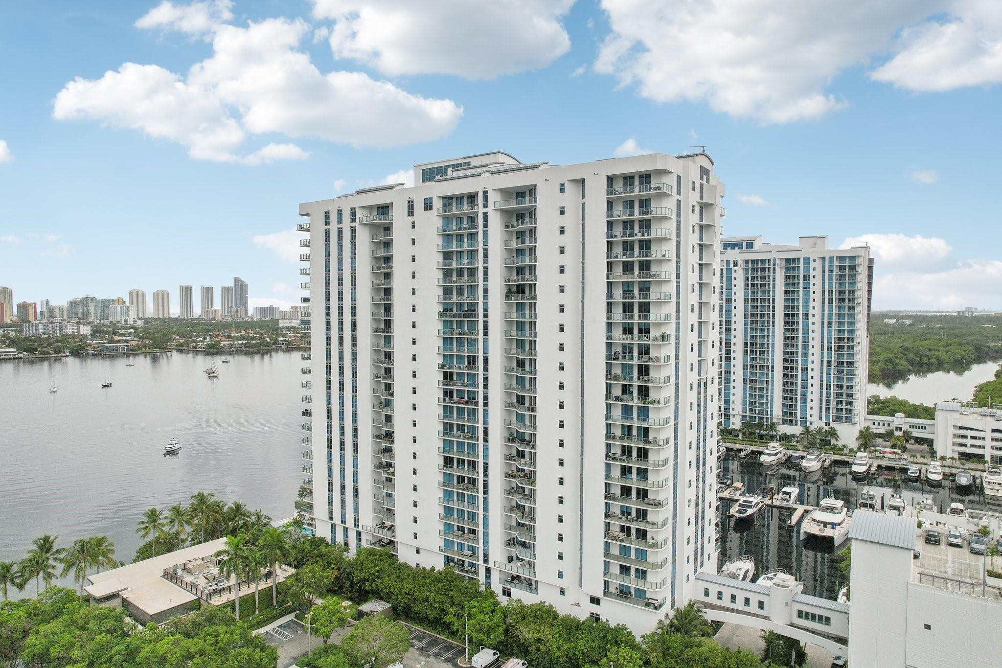 17301 Biscayne Blvd LPH-6
