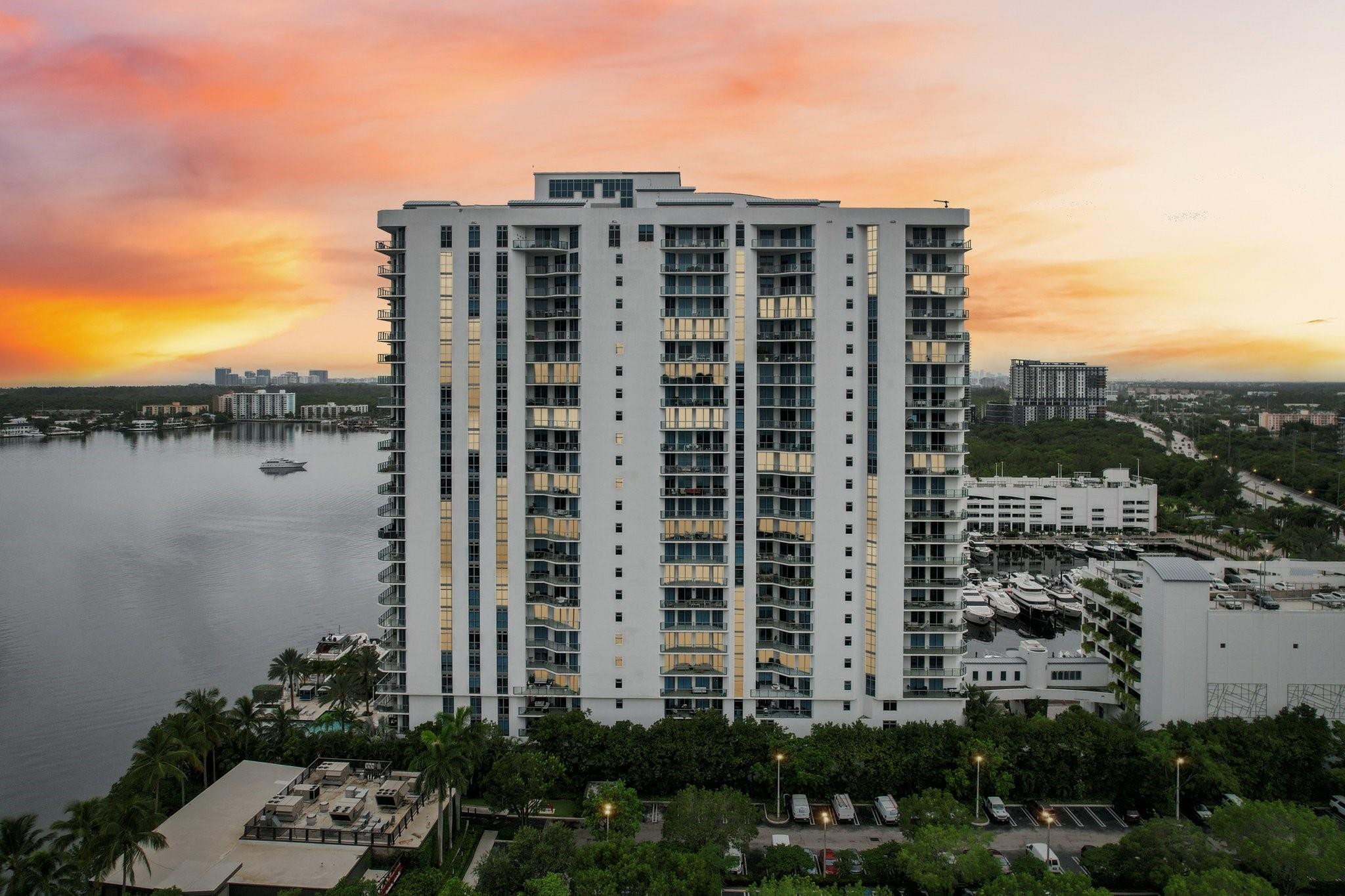 17301 Biscayne Blvd LPH-6