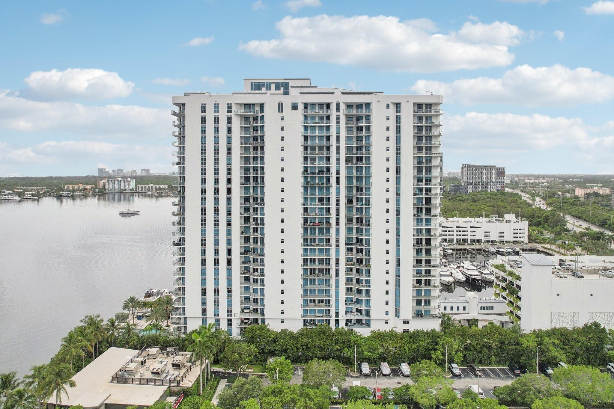 17301 Biscayne Blvd LPH-6