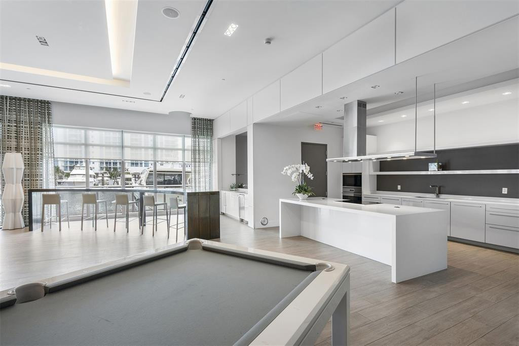 17301 Biscayne Blvd LPH-6