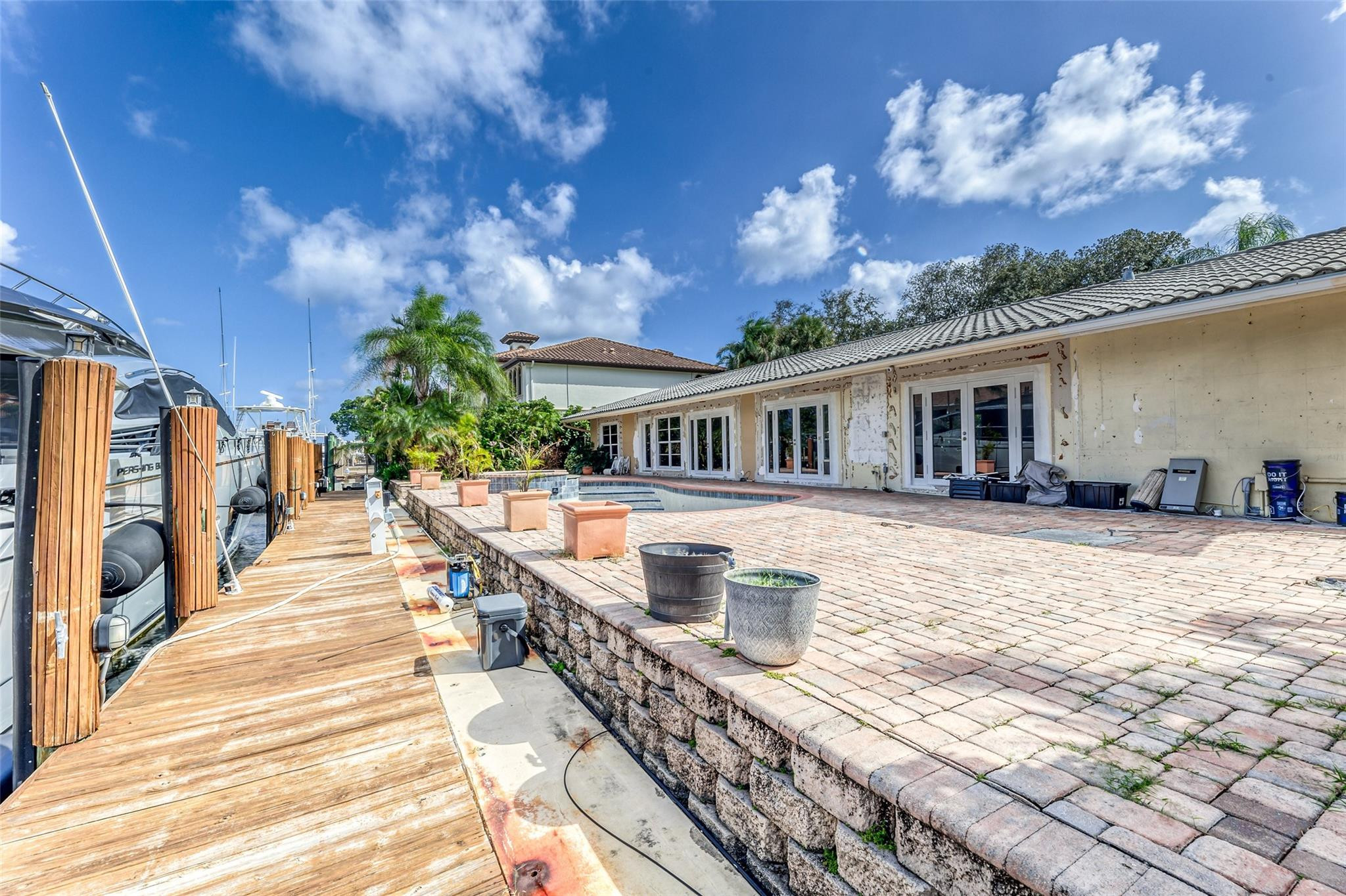 2823 NE 24th Pl