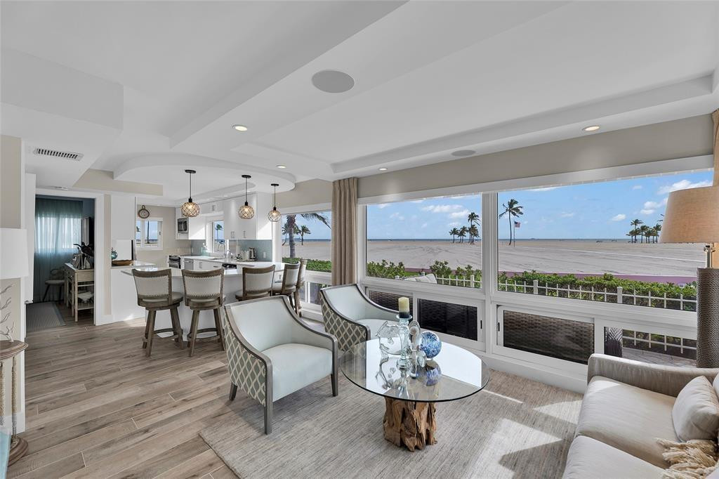 1922 S Ocean Ln 11