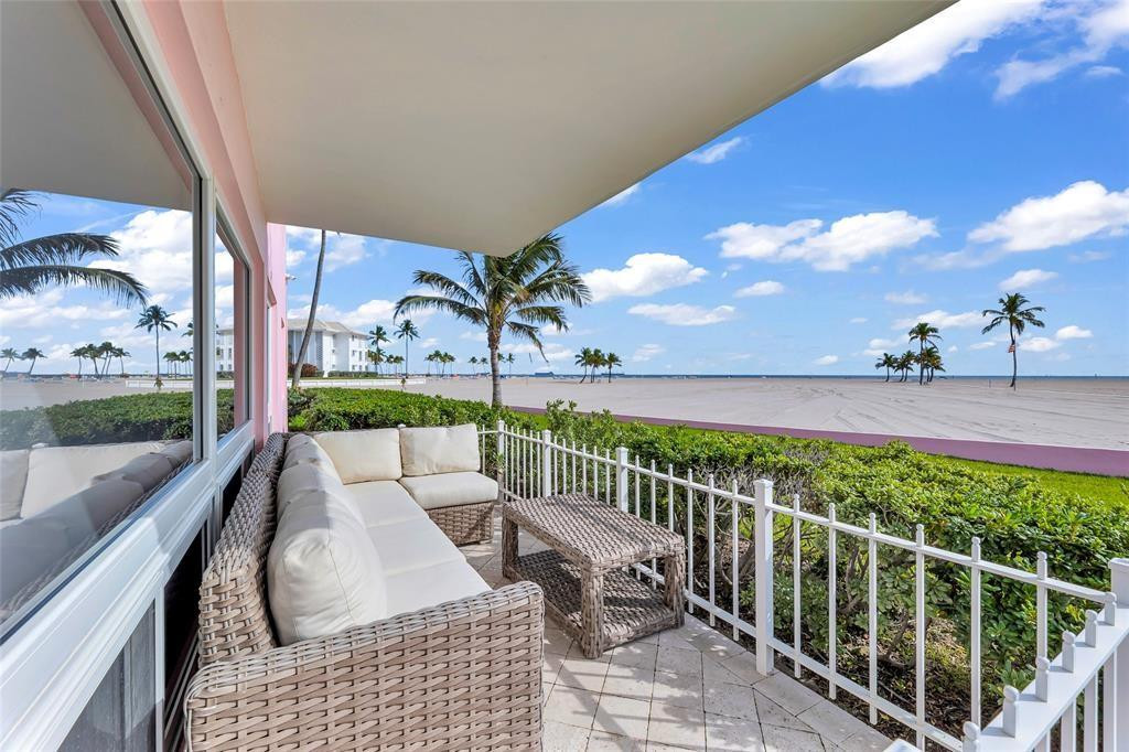 1922 S Ocean Ln 11