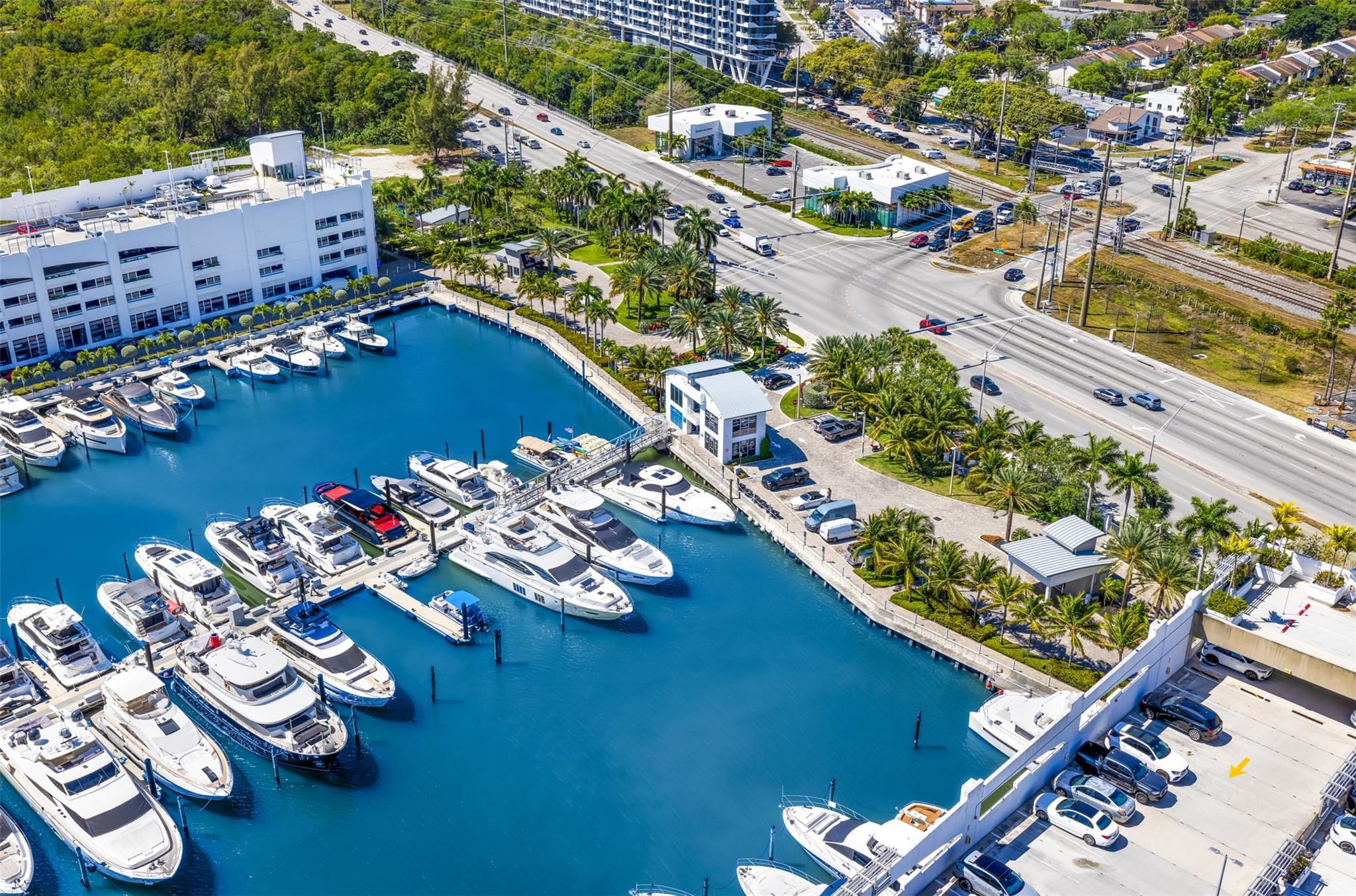 17301 Biscayne Blvd LPH2