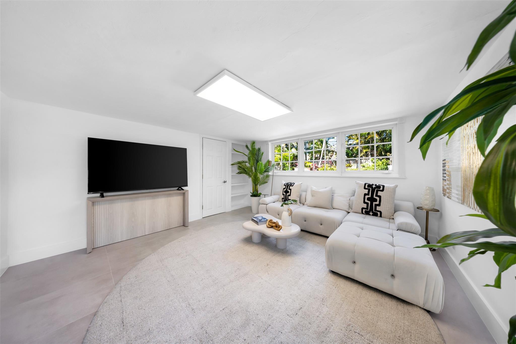 1900 Admirals Way