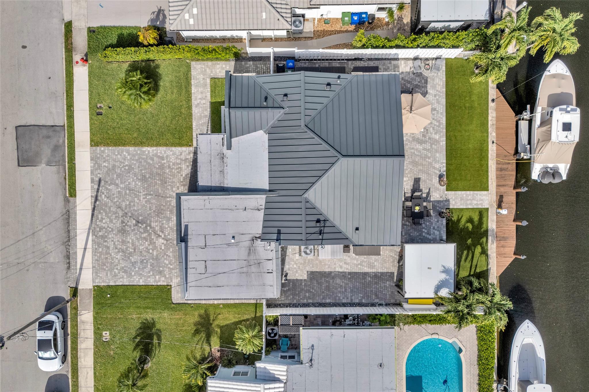 1206 Mango Isle