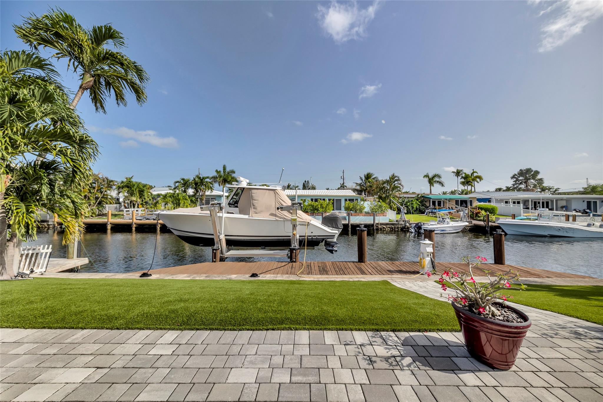 1206 Mango Isle