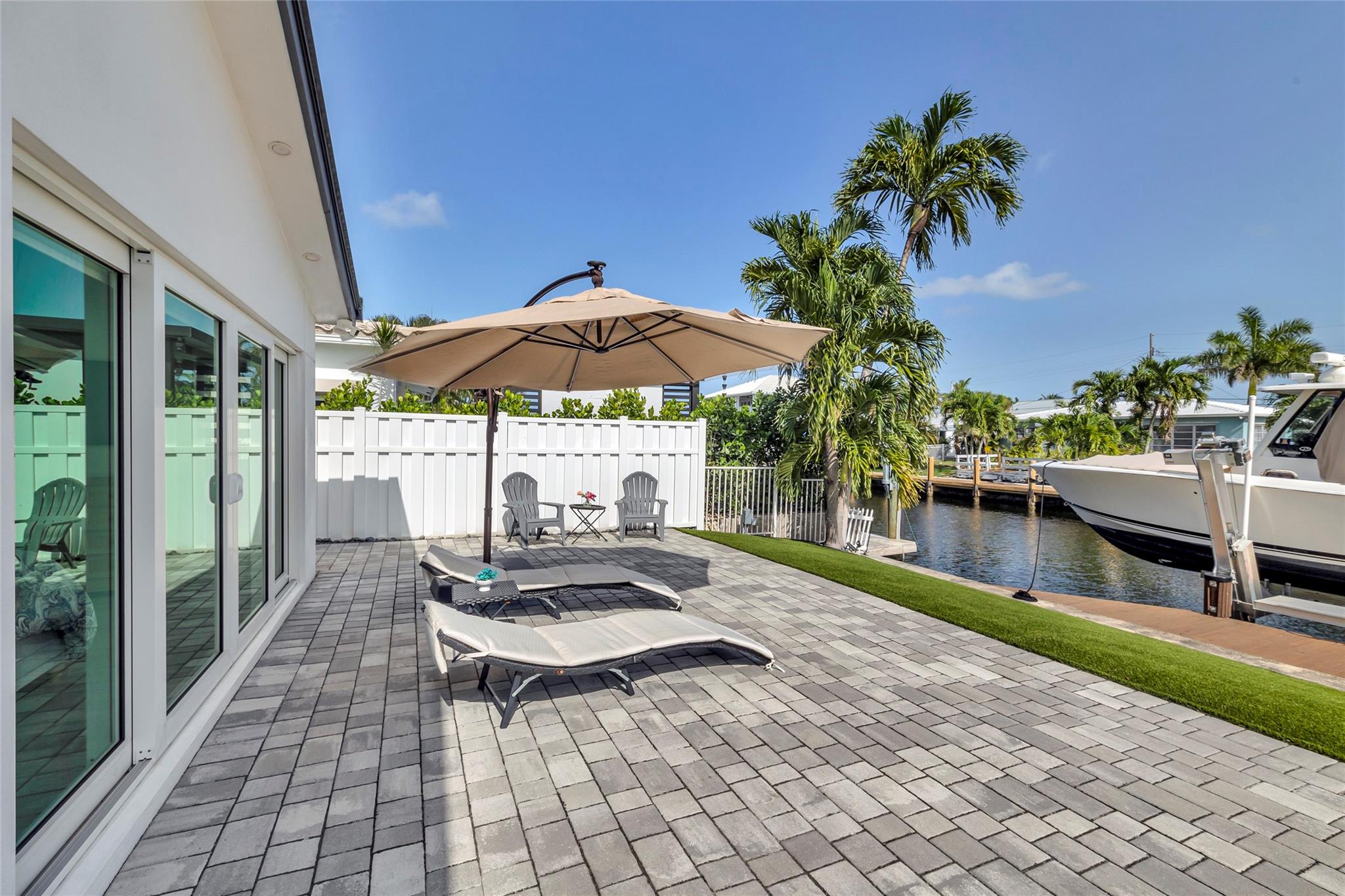 1206 Mango Isle