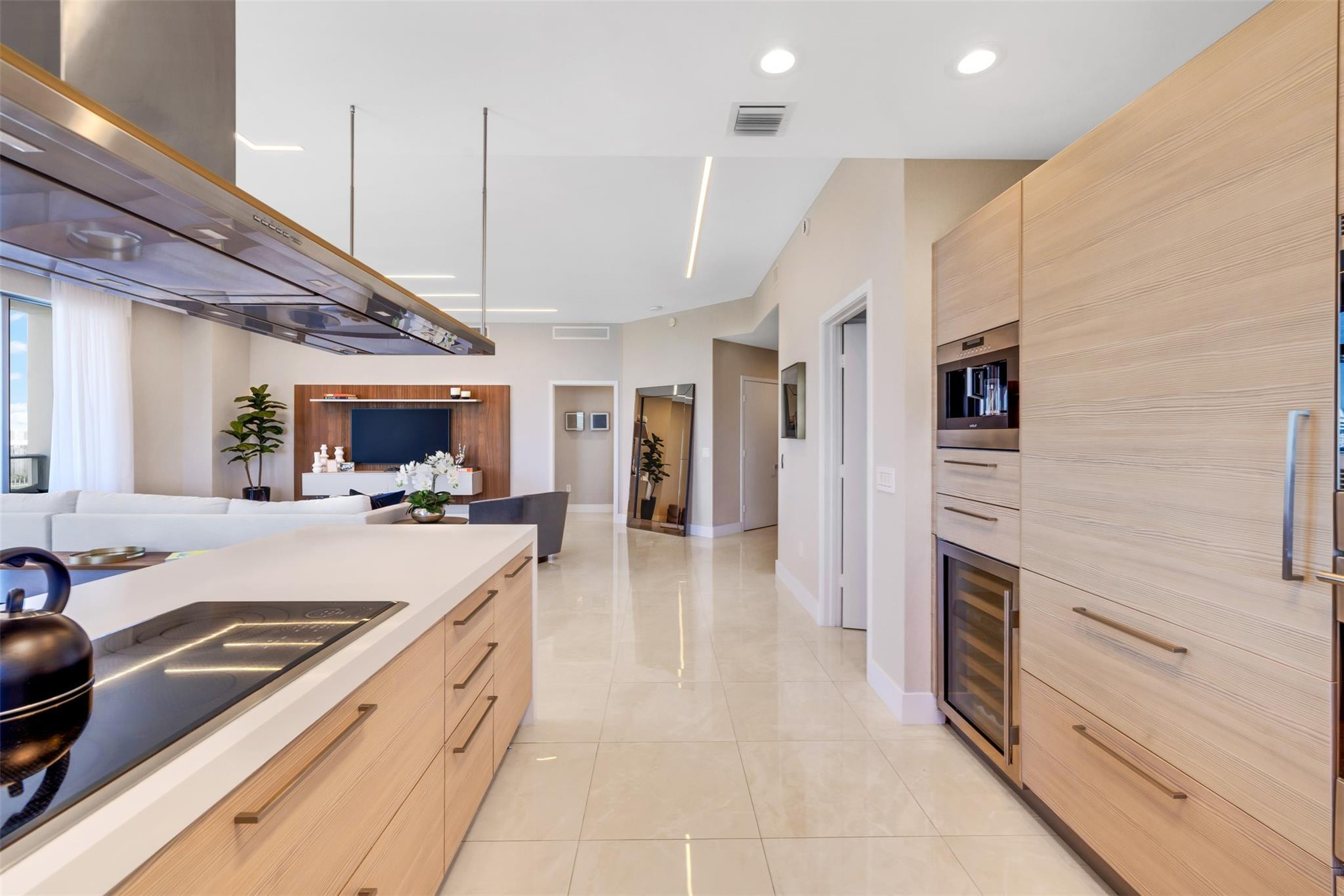 17301 Biscayne Blvd LPH2