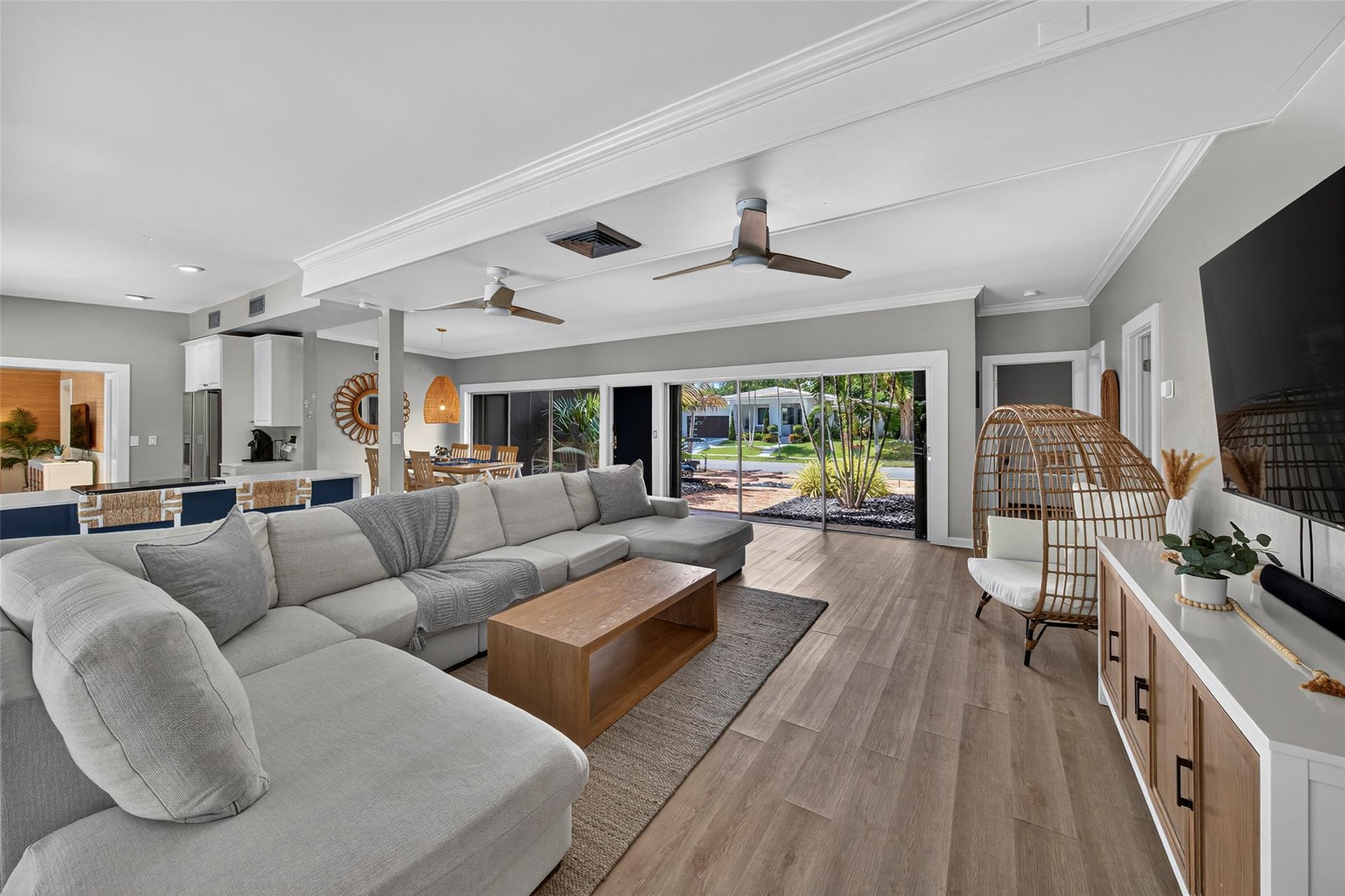 2112 Manatee Drive