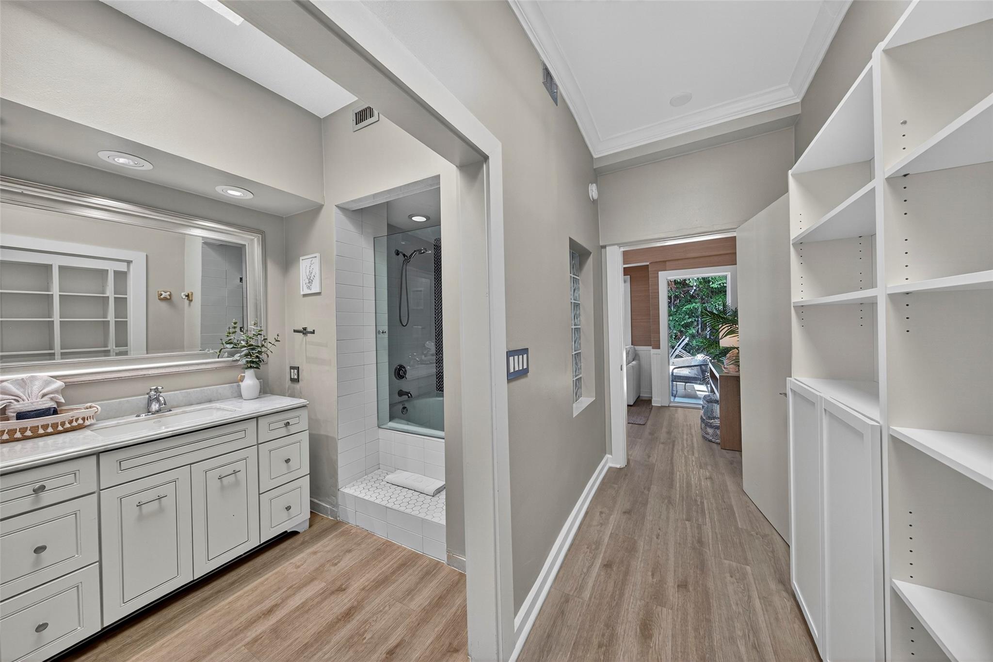 2112 Manatee Drive