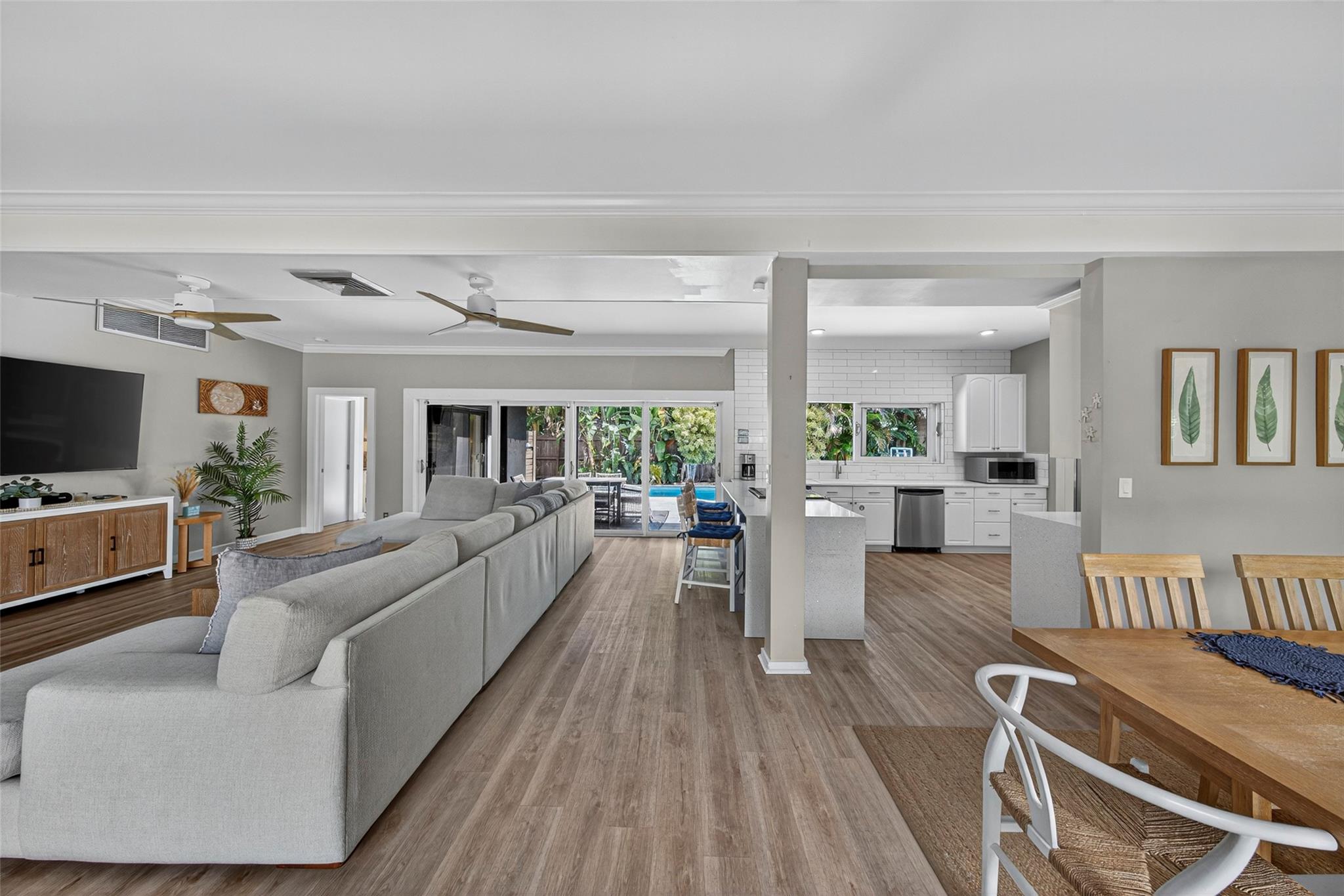 2112 Manatee Drive