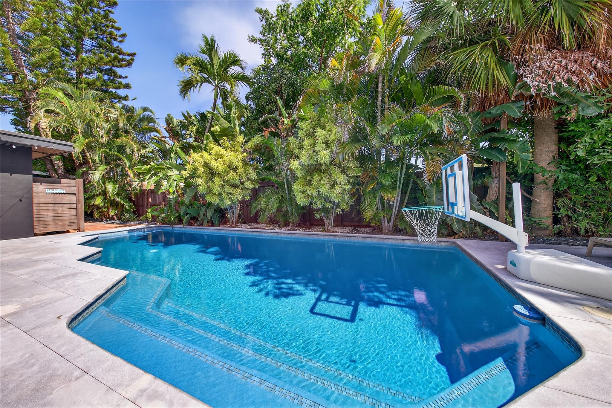 2112 Manatee Drive