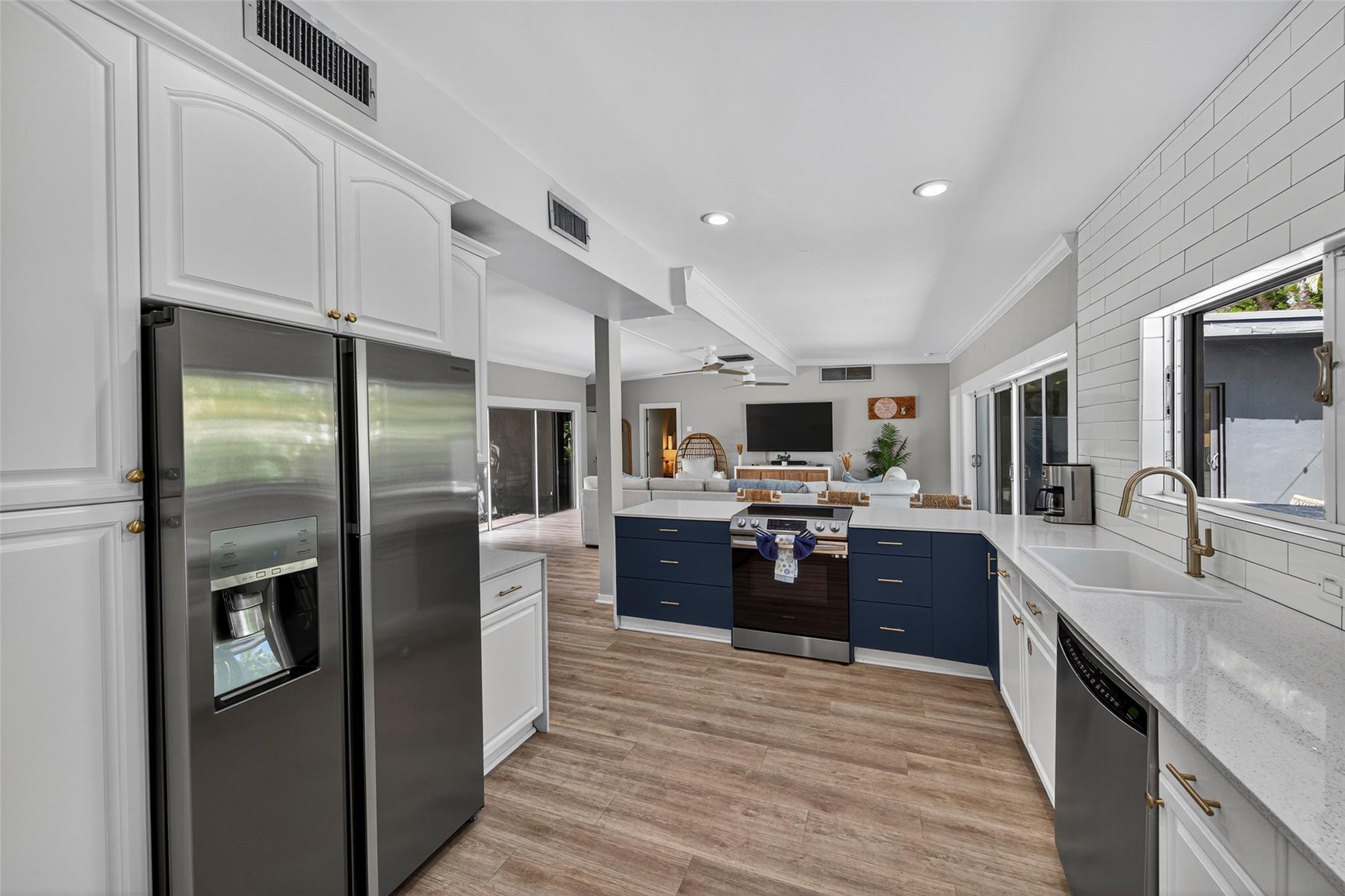 2112 Manatee Drive