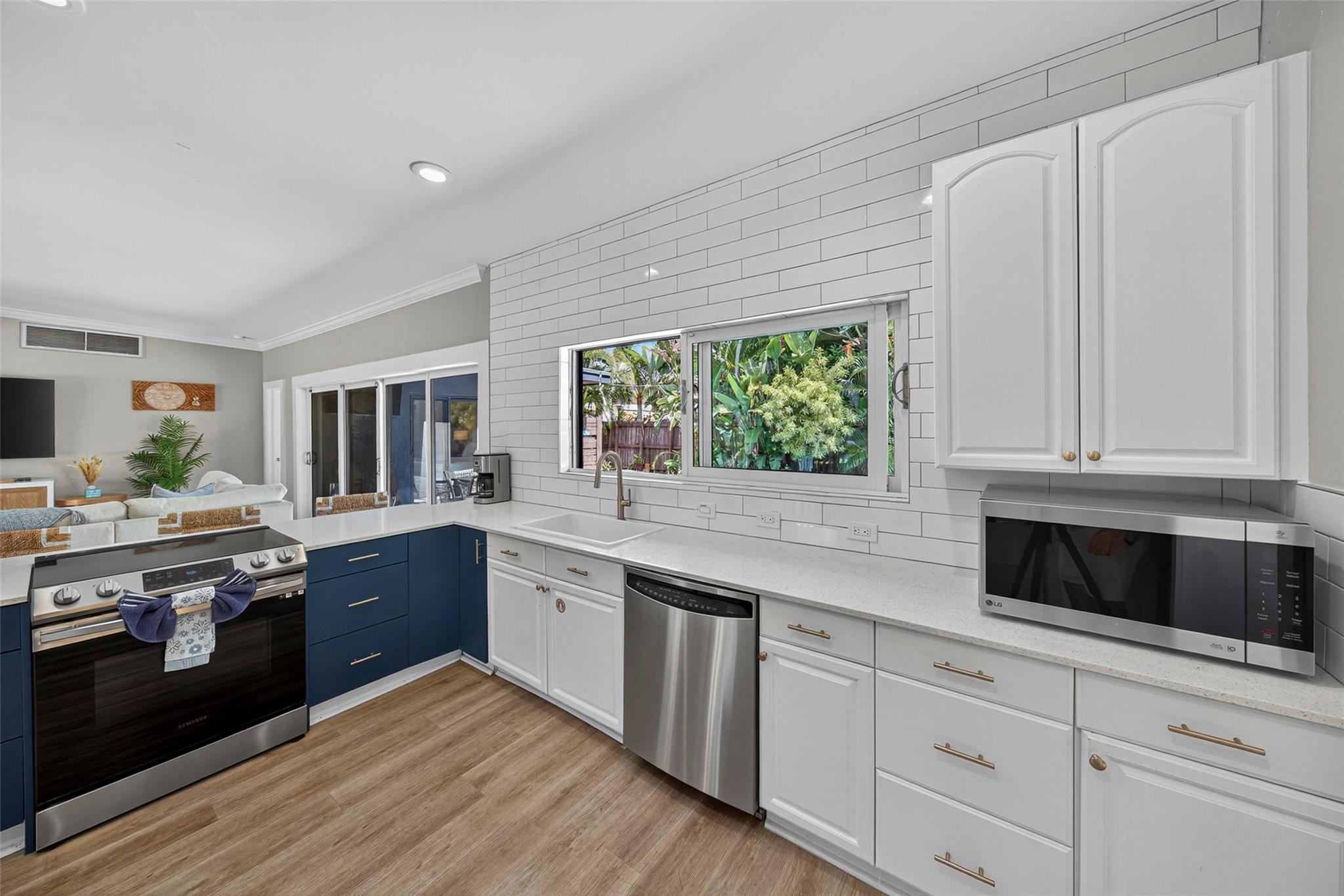 2112 Manatee Drive