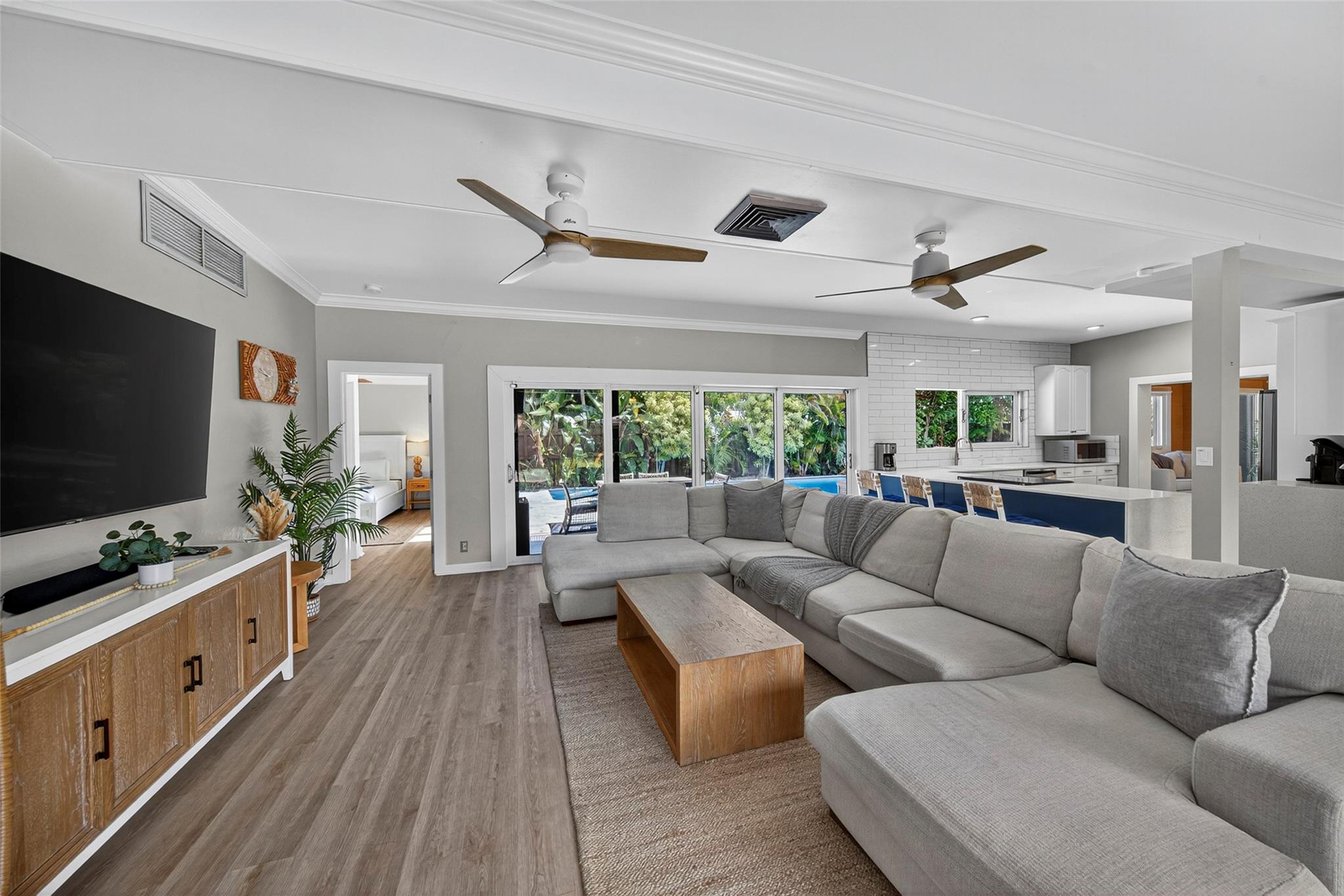 2112 Manatee Drive