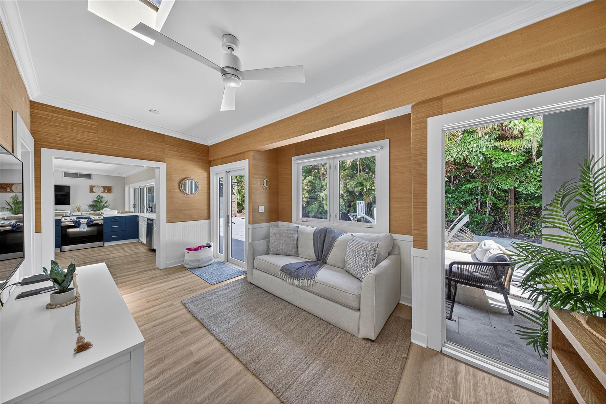 2112 Manatee Drive