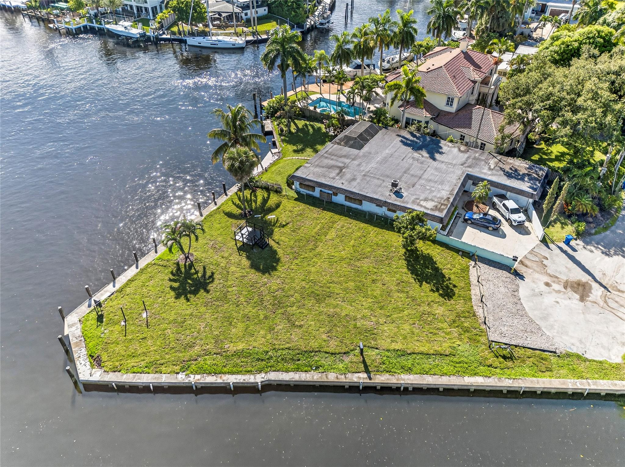 522 SW 9th Ter