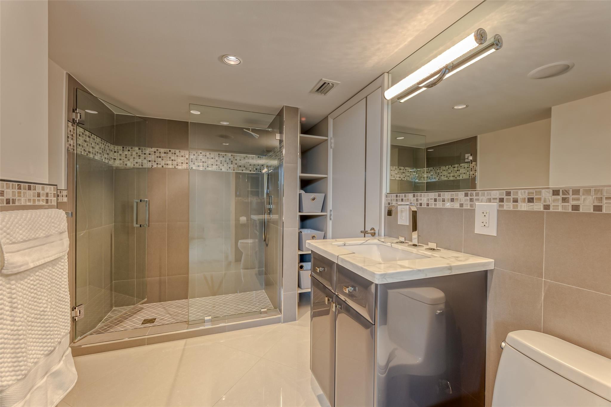 2200 Inlet Drive