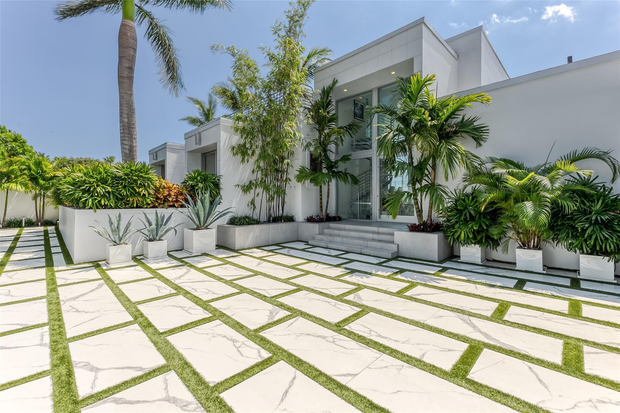 2200 Inlet Drive