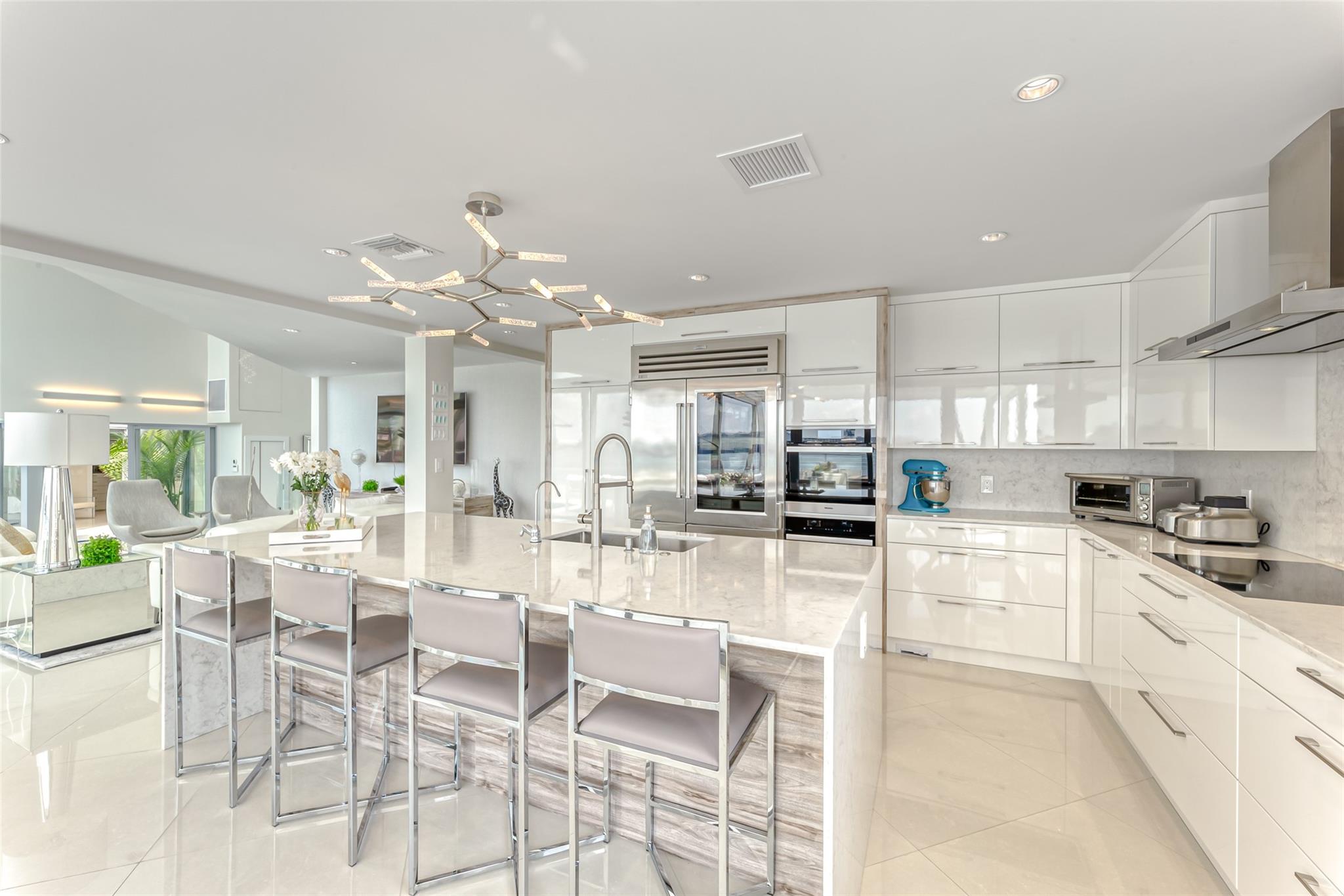 2200 Inlet Drive