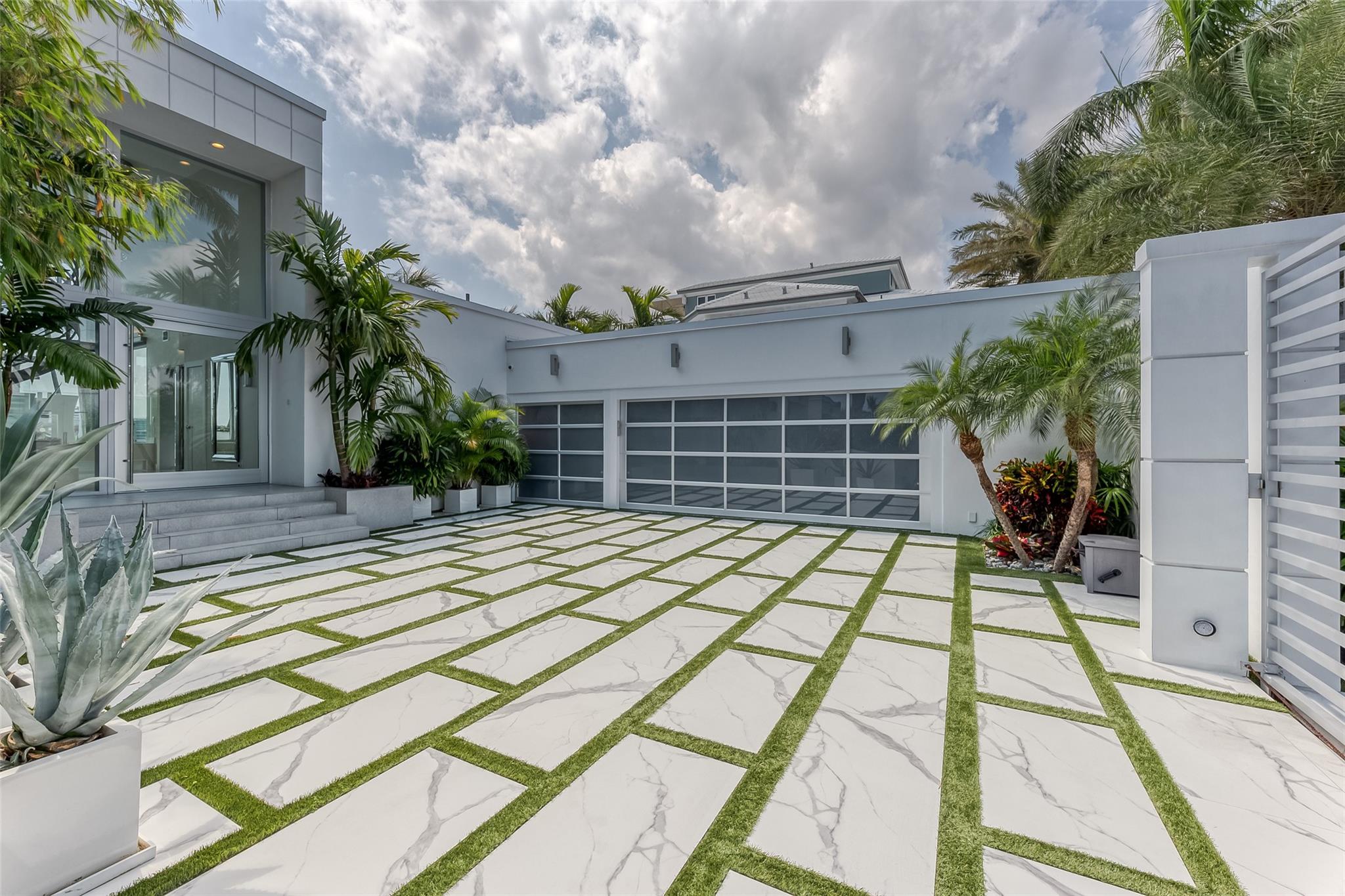 2200 Inlet Drive
