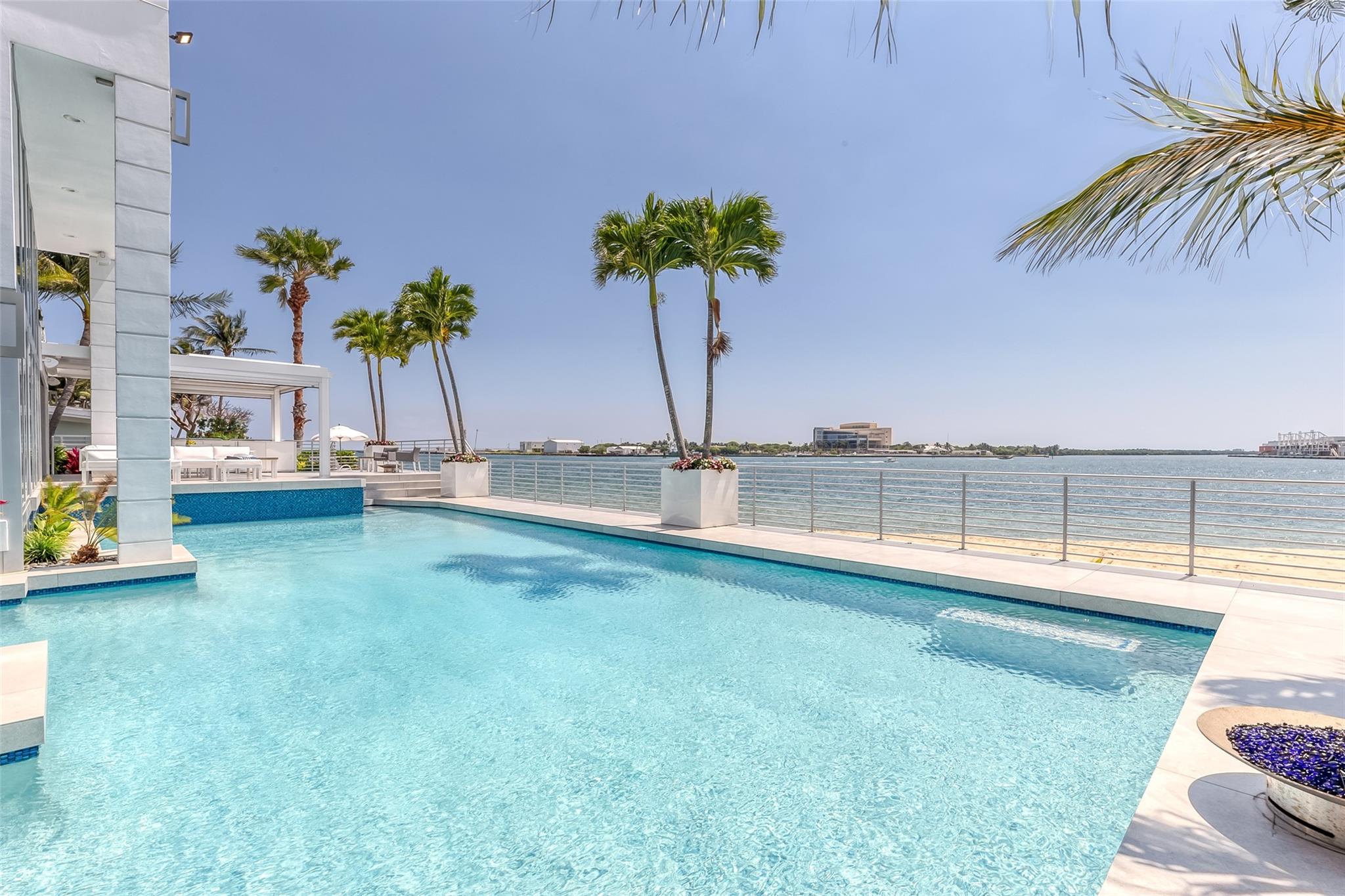 2200 Inlet Drive