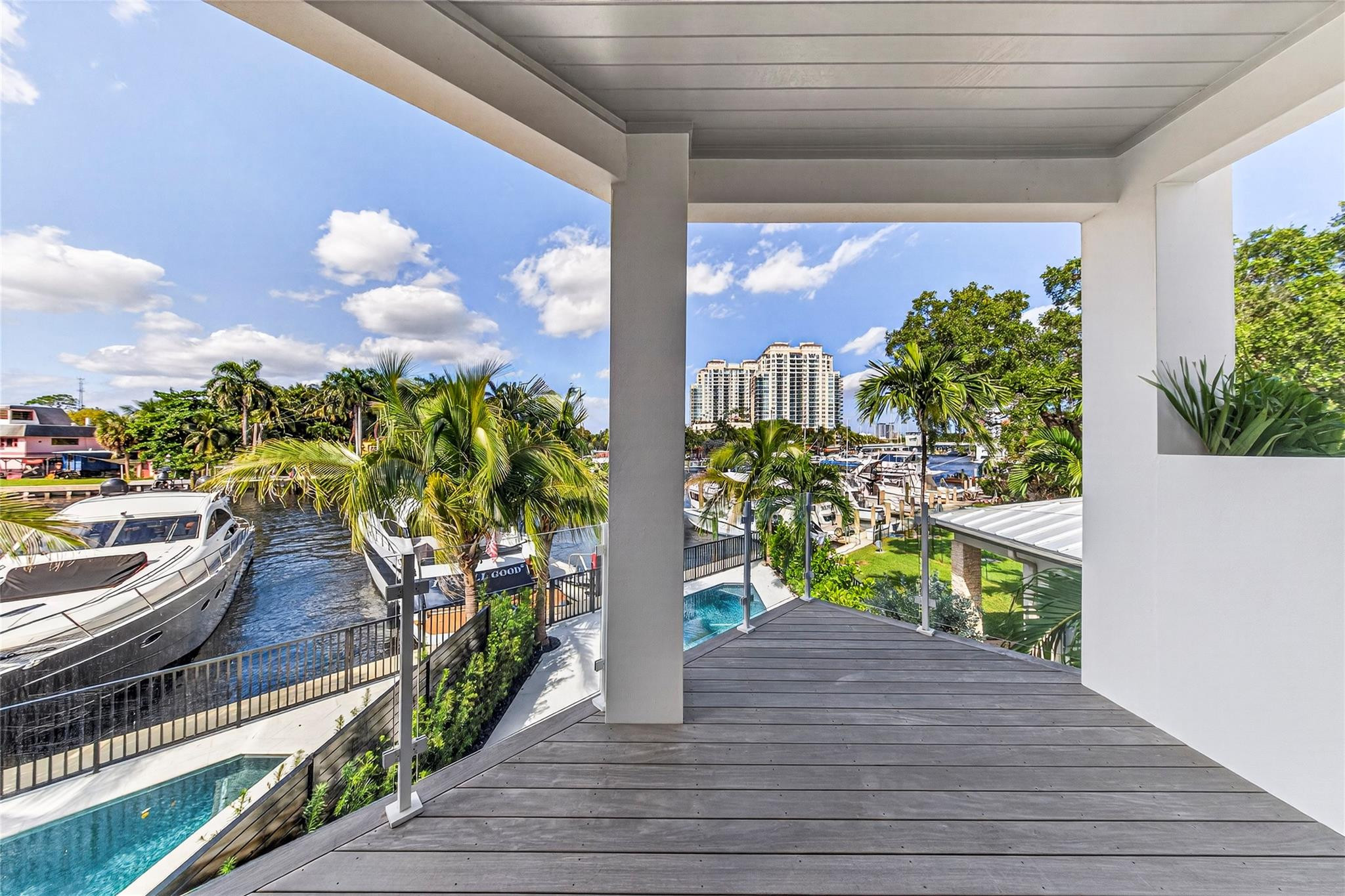 621 SW 5 Place