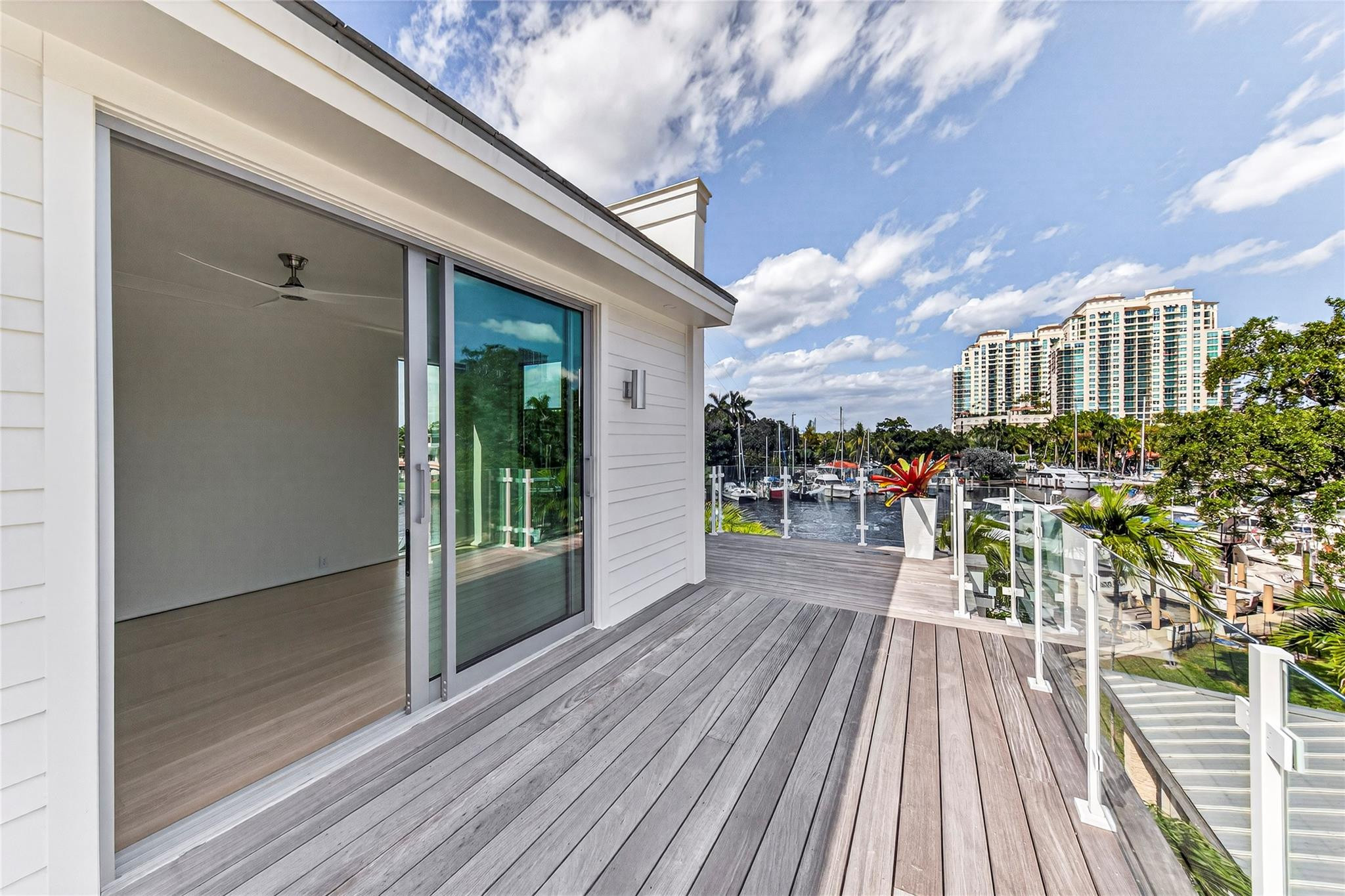 621 SW 5 Place