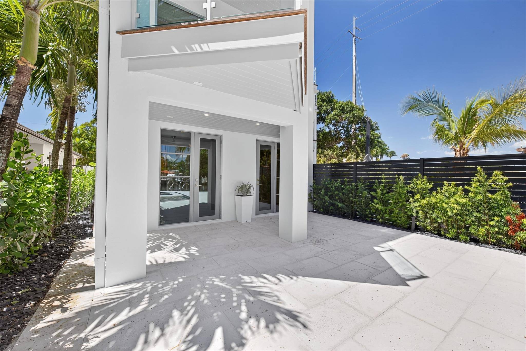 621 SW 5 Place