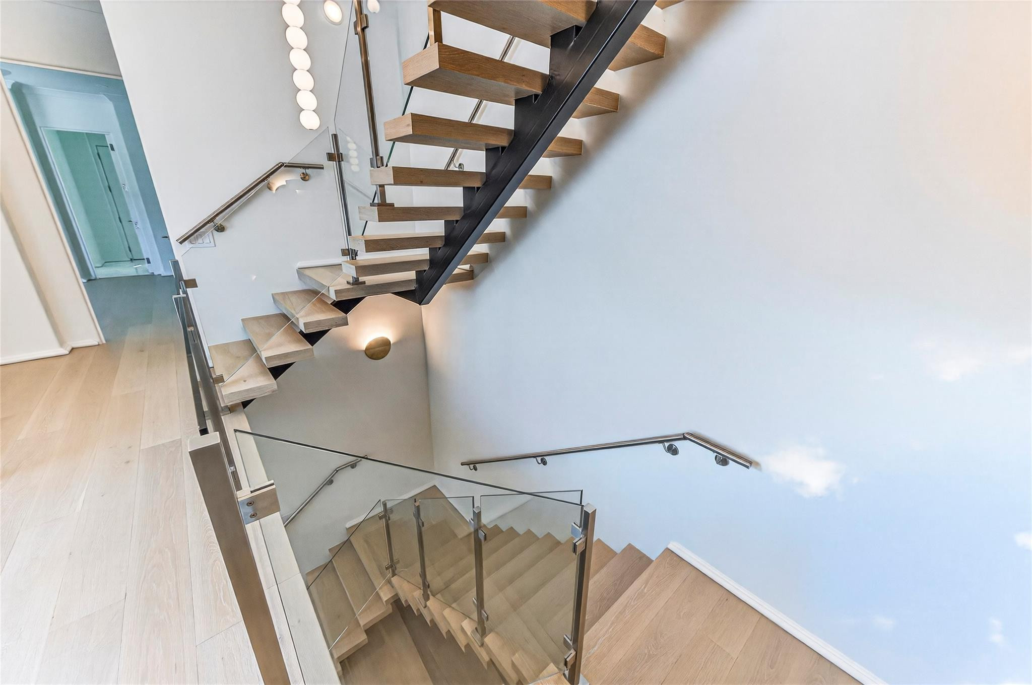 621 SW 5 Place
