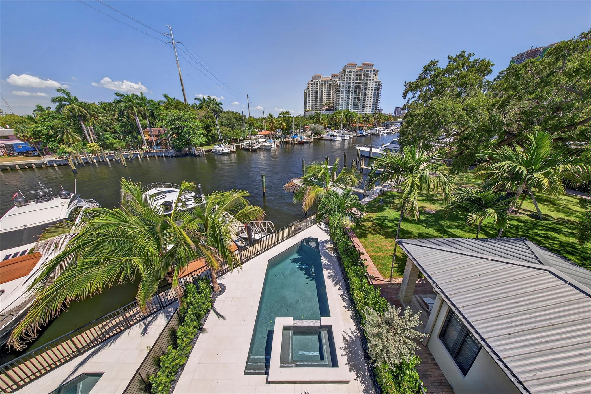 621 SW 5 Place