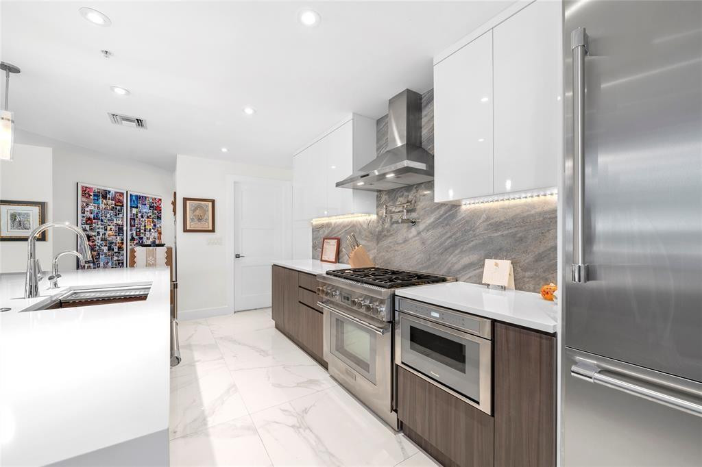 1507 SE 15th Street 202