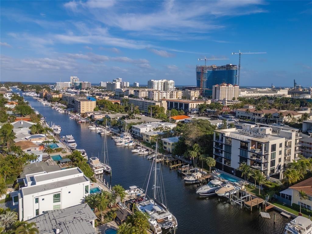 1507 SE 15th Street 202