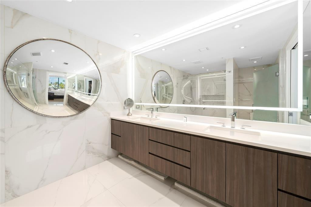 1507 SE 15th Street 202